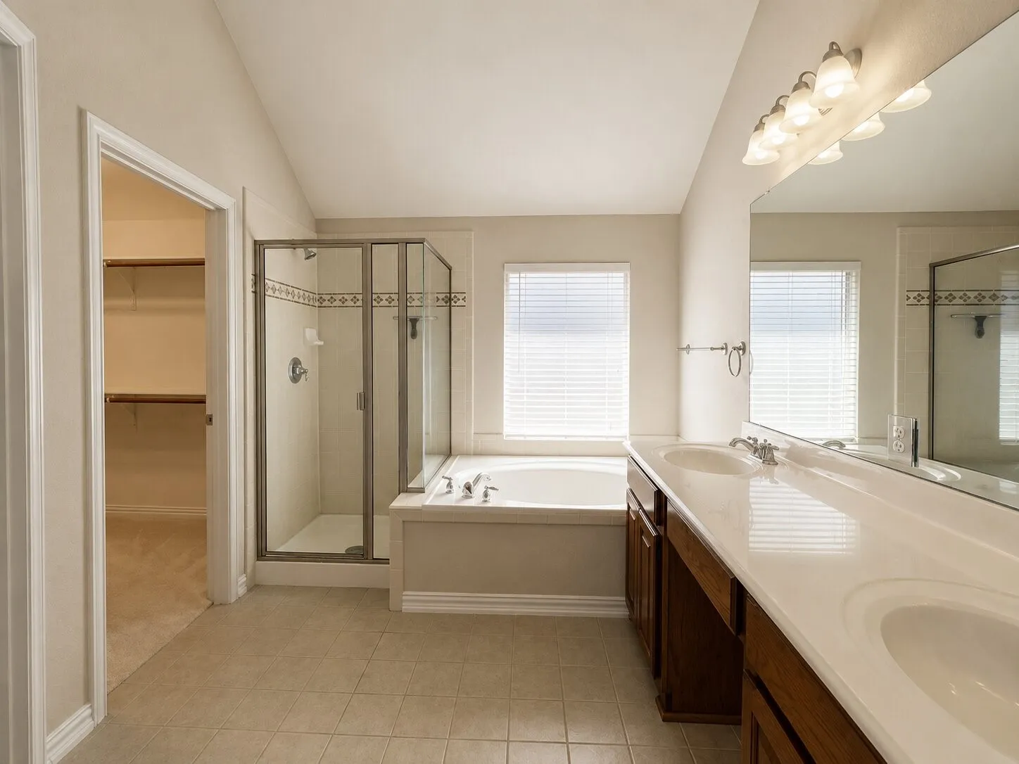 Single Family Residence For Rent in Collin County , 5724 Silverton Avenue, Mc Kinney, Texas 75070, 3 Bedroom, 2 Bathroom, 2 Garage spaces, 1,965 Sqft, built in 2006, mls#21353819, Real Estate Agent in Mc Kinney, Homes For Rent in Collin county, Homes For Rent in Mc Kinney, Realtor in Mc Kinney Texas, Real Estate Brokerage Independent Realty Texas, Luminita Cordes Realtor