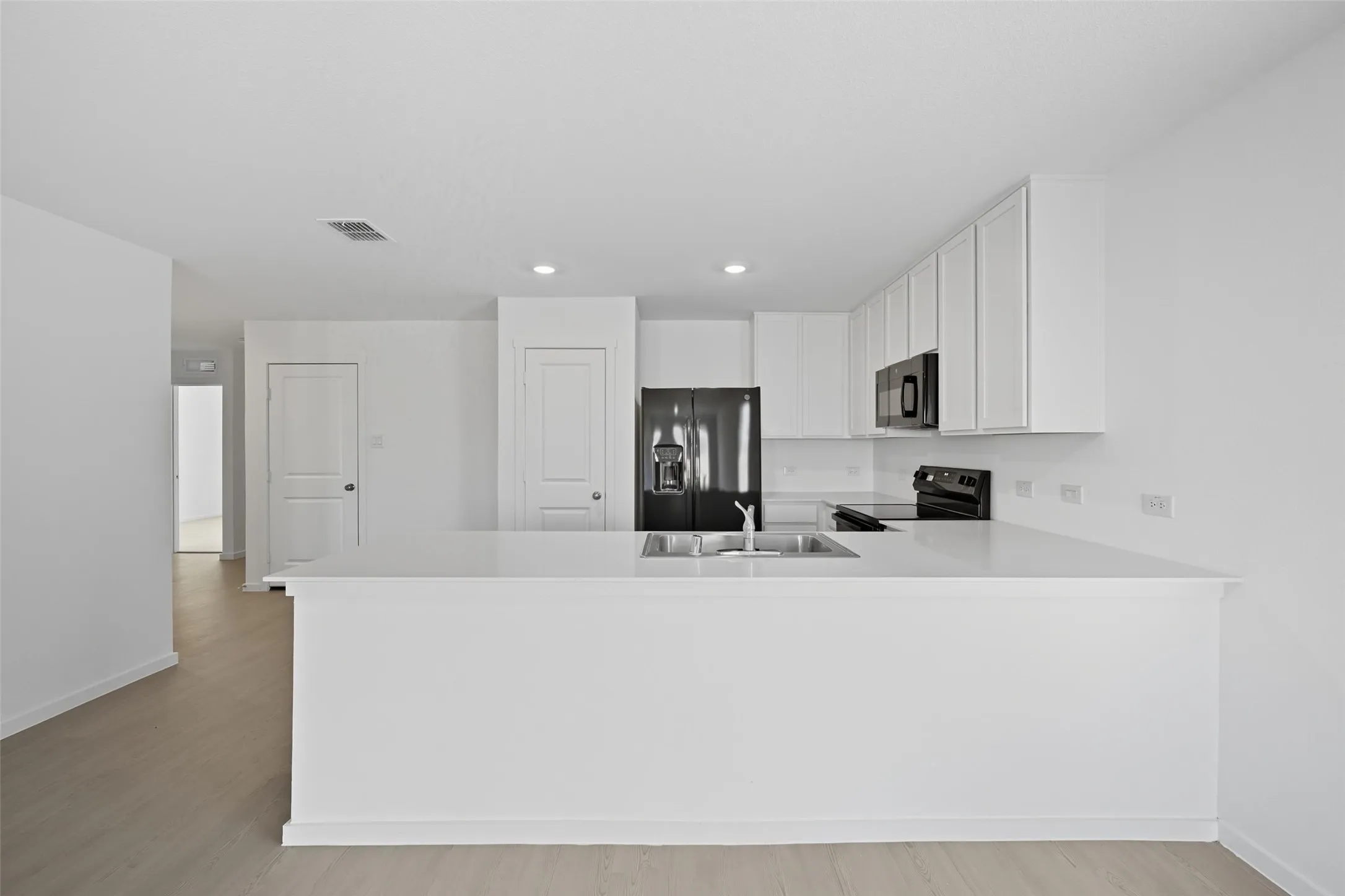 Single Family Residence For Rent in Collin County , 638 Montclair Avenue, Princeton, Texas 75407, 3 Bedroom, 2 Bathroom, 2 Garage spaces, 1,474 Sqft, built in 2025, mls#21354085, Real Estate Agent in Princeton, Homes For Rent in Collin county, Homes For Rent in Princeton, Realtor in Princeton Texas, Real Estate Brokerage Independent Realty Texas, Luminita Cordes Realtor