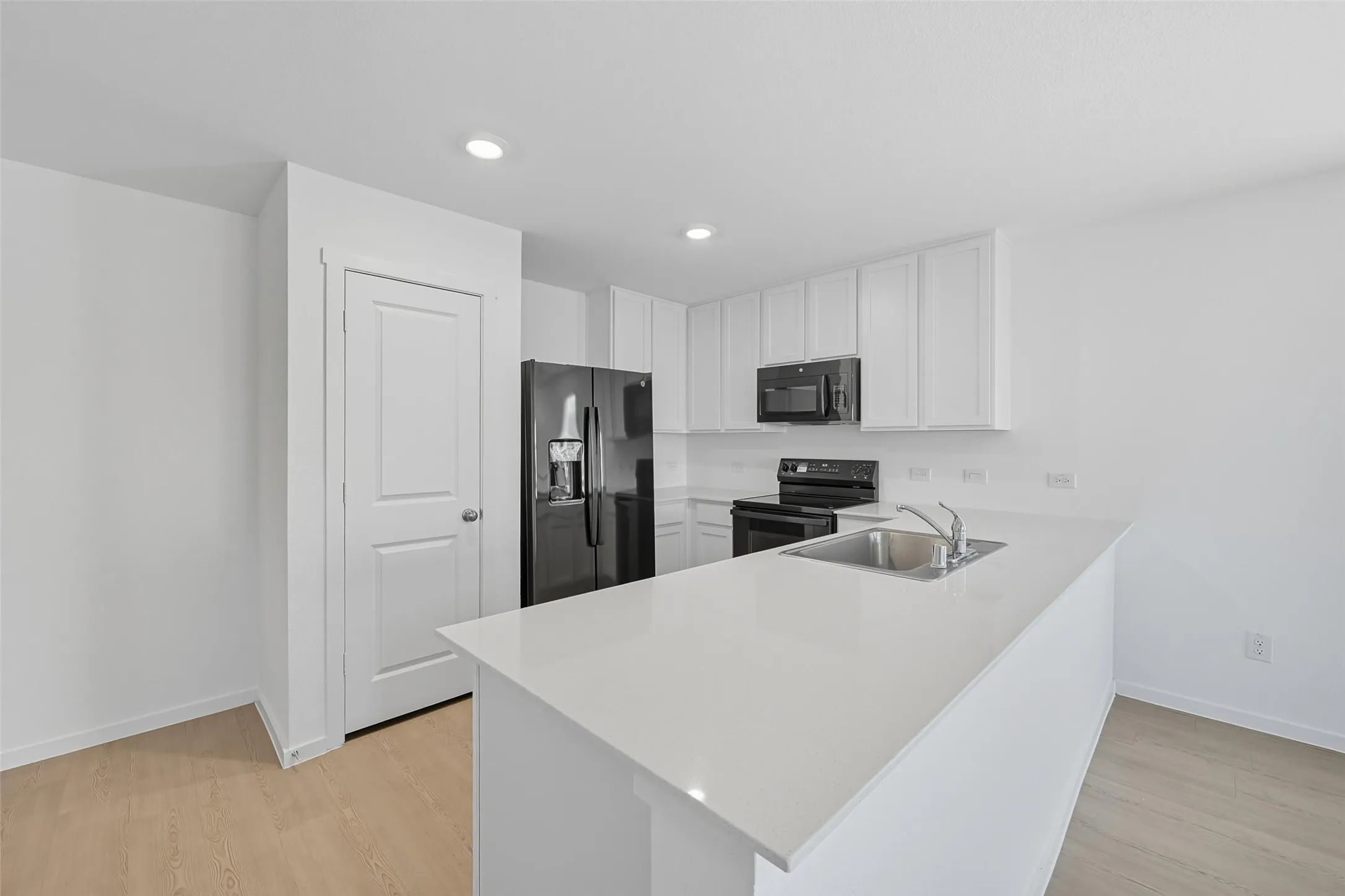 Single Family Residence For Rent in Collin County , 638 Montclair Avenue, Princeton, Texas 75407, 3 Bedroom, 2 Bathroom, 2 Garage spaces, 1,474 Sqft, built in 2025, mls#21354085, Real Estate Agent in Princeton, Homes For Rent in Collin county, Homes For Rent in Princeton, Realtor in Princeton Texas, Real Estate Brokerage Independent Realty Texas, Luminita Cordes Realtor