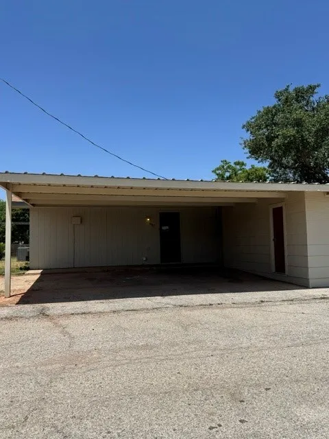 Duplex For Rent in Taylor County , 985 Minter Lane, Abilene, Texas 79603, 2 Bedroom, 2 Bathroom, Garage spaces, 2,250 Sqft, built in 1977, mls#21354087, Real Estate Agent in Abilene, Homes For Rent in Taylor county, Homes For Rent in Abilene, Realtor in Abilene Texas, Real Estate Brokerage Independent Realty Texas, Luminita Cordes Realtor