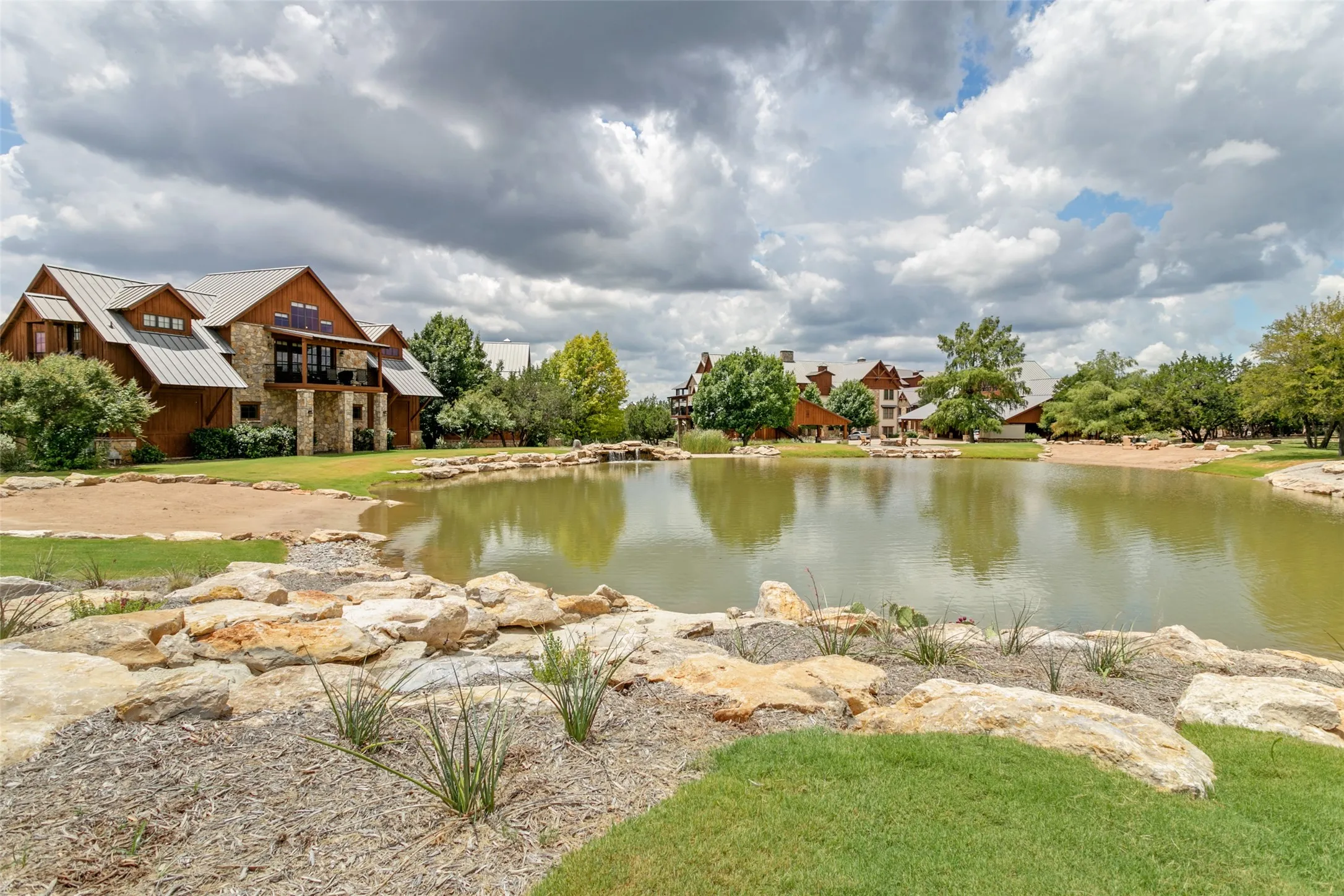 Townhouse For Sale in Palo Pinto County , 2030 Harbor Way 401, Possum Kingdom Lake, Texas 76449, 1 Bedroom, 2 Bathrooms, 1 Garage spaces, 1,462 Sqft, built in 2008, Price $369,500, mls#21349129, Real Estate Agent in Possum Kingdom Lake, Homes For Sale in Palo Pinto county, Homes For Sale in Possum Kingdom Lake, Realtor in Possum Kingdom Lake Texas, Real Estate Brokerage Independent Realty Texas, Luminita Cordes Realtor