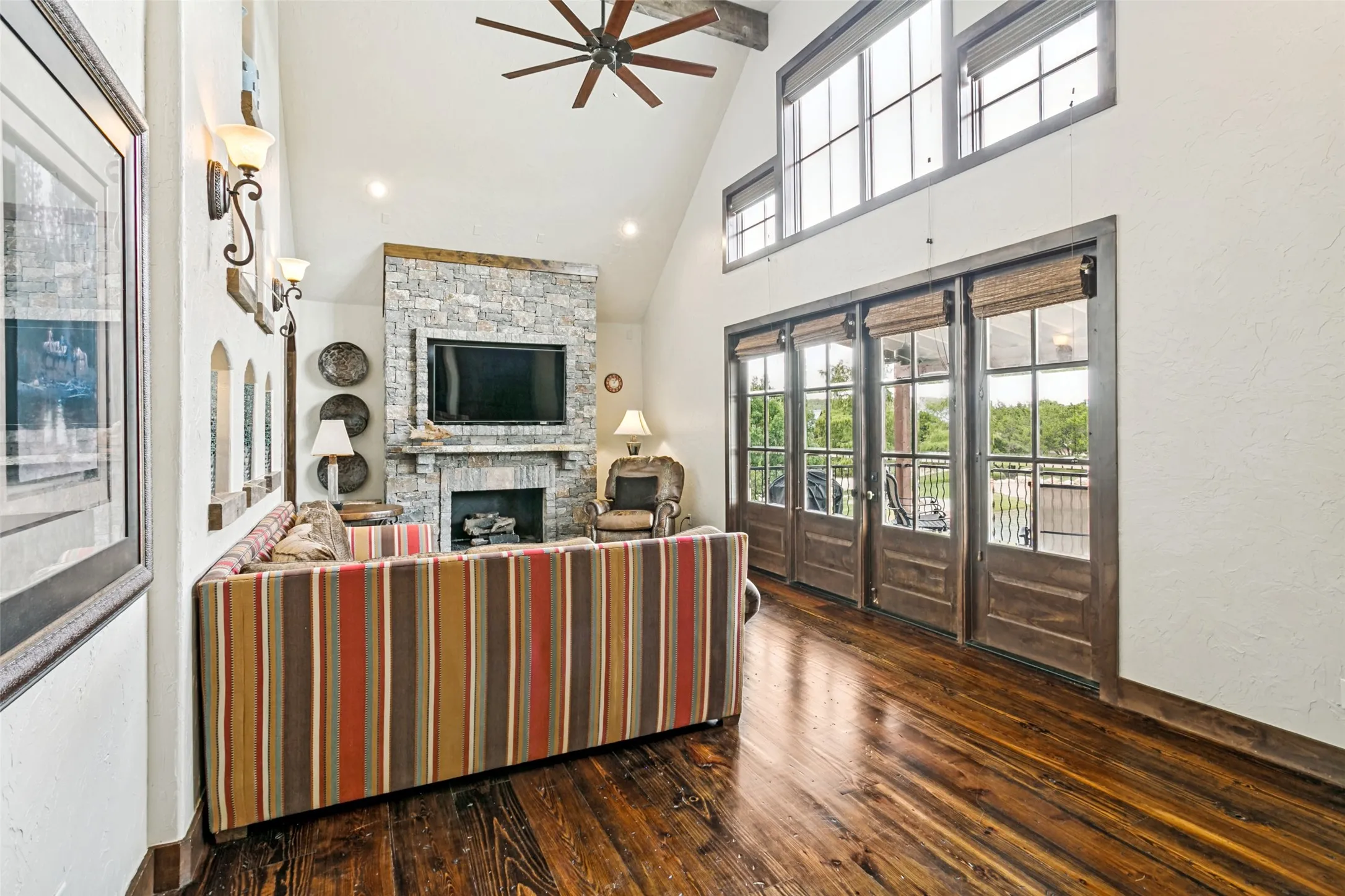 Townhouse For Sale in Palo Pinto County , 2030 Harbor Way 401, Possum Kingdom Lake, Texas 76449, 1 Bedroom, 2 Bathrooms, 1 Garage spaces, 1,462 Sqft, built in 2008, Price $369,500, mls#21349129, Real Estate Agent in Possum Kingdom Lake, Homes For Sale in Palo Pinto county, Homes For Sale in Possum Kingdom Lake, Realtor in Possum Kingdom Lake Texas, Real Estate Brokerage Independent Realty Texas, Luminita Cordes Realtor