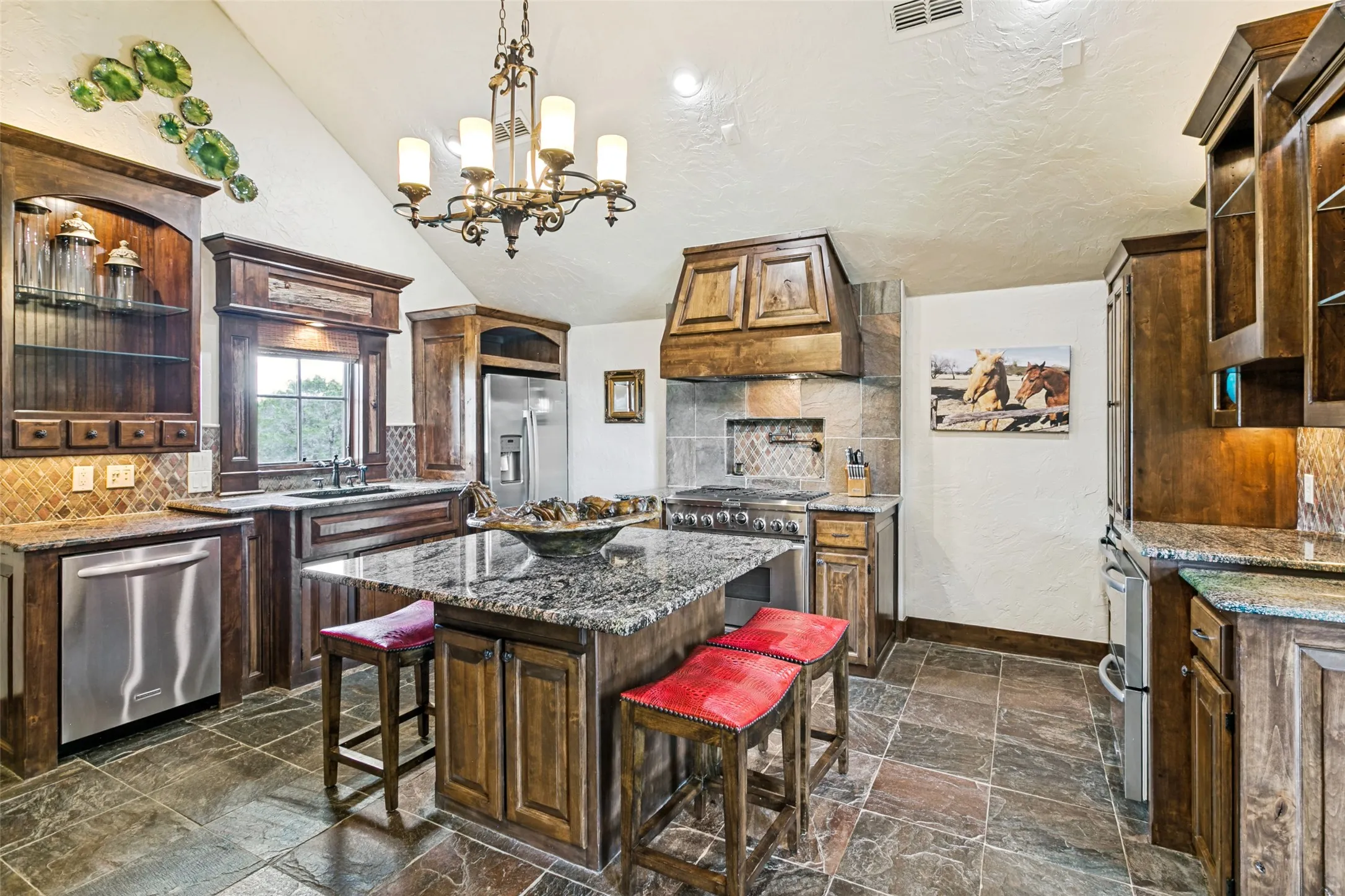 Townhouse For Sale in Palo Pinto County , 2030 Harbor Way 401, Possum Kingdom Lake, Texas 76449, 1 Bedroom, 2 Bathrooms, 1 Garage spaces, 1,462 Sqft, built in 2008, Price $369,500, mls#21349129, Real Estate Agent in Possum Kingdom Lake, Homes For Sale in Palo Pinto county, Homes For Sale in Possum Kingdom Lake, Realtor in Possum Kingdom Lake Texas, Real Estate Brokerage Independent Realty Texas, Luminita Cordes Realtor