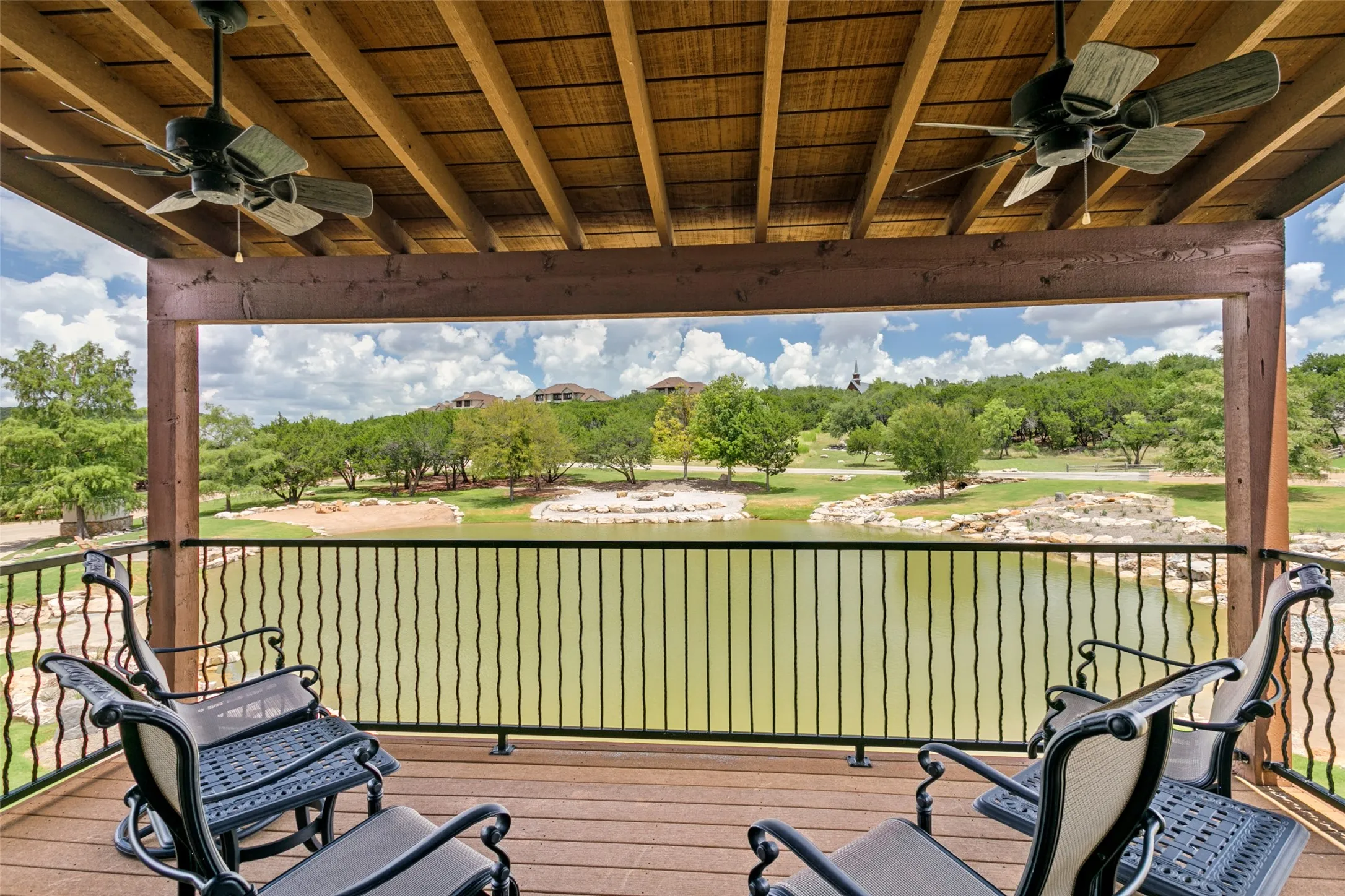 Unobstructed views of the pond