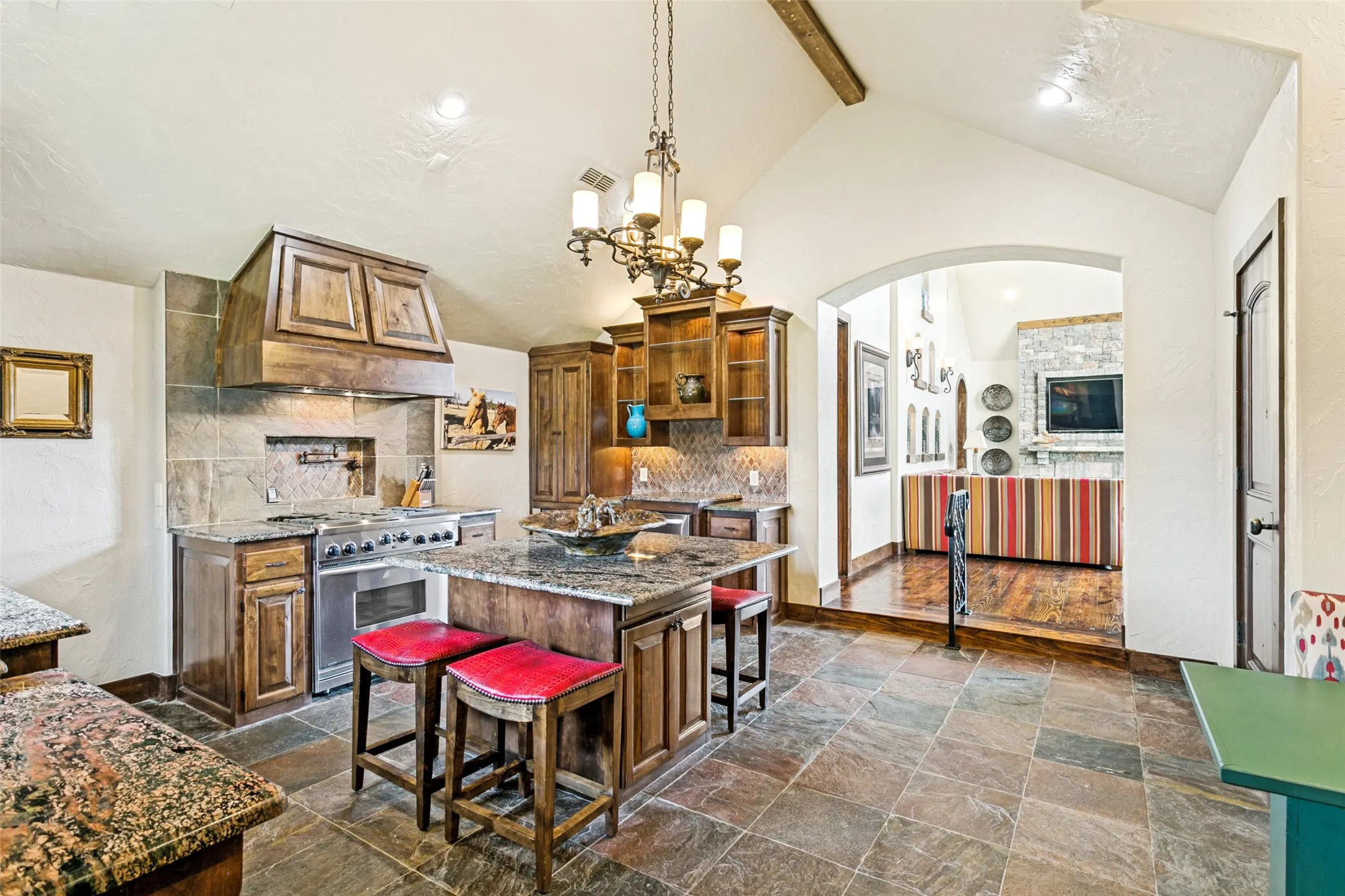 Townhouse For Sale in Palo Pinto County , 2030 Harbor Way 401, Possum Kingdom Lake, Texas 76449, 1 Bedroom, 2 Bathrooms, 1 Garage spaces, 1,462 Sqft, built in 2008, Price $369,500, mls#21349129, Real Estate Agent in Possum Kingdom Lake, Homes For Sale in Palo Pinto county, Homes For Sale in Possum Kingdom Lake, Realtor in Possum Kingdom Lake Texas, Real Estate Brokerage Independent Realty Texas, Luminita Cordes Realtor