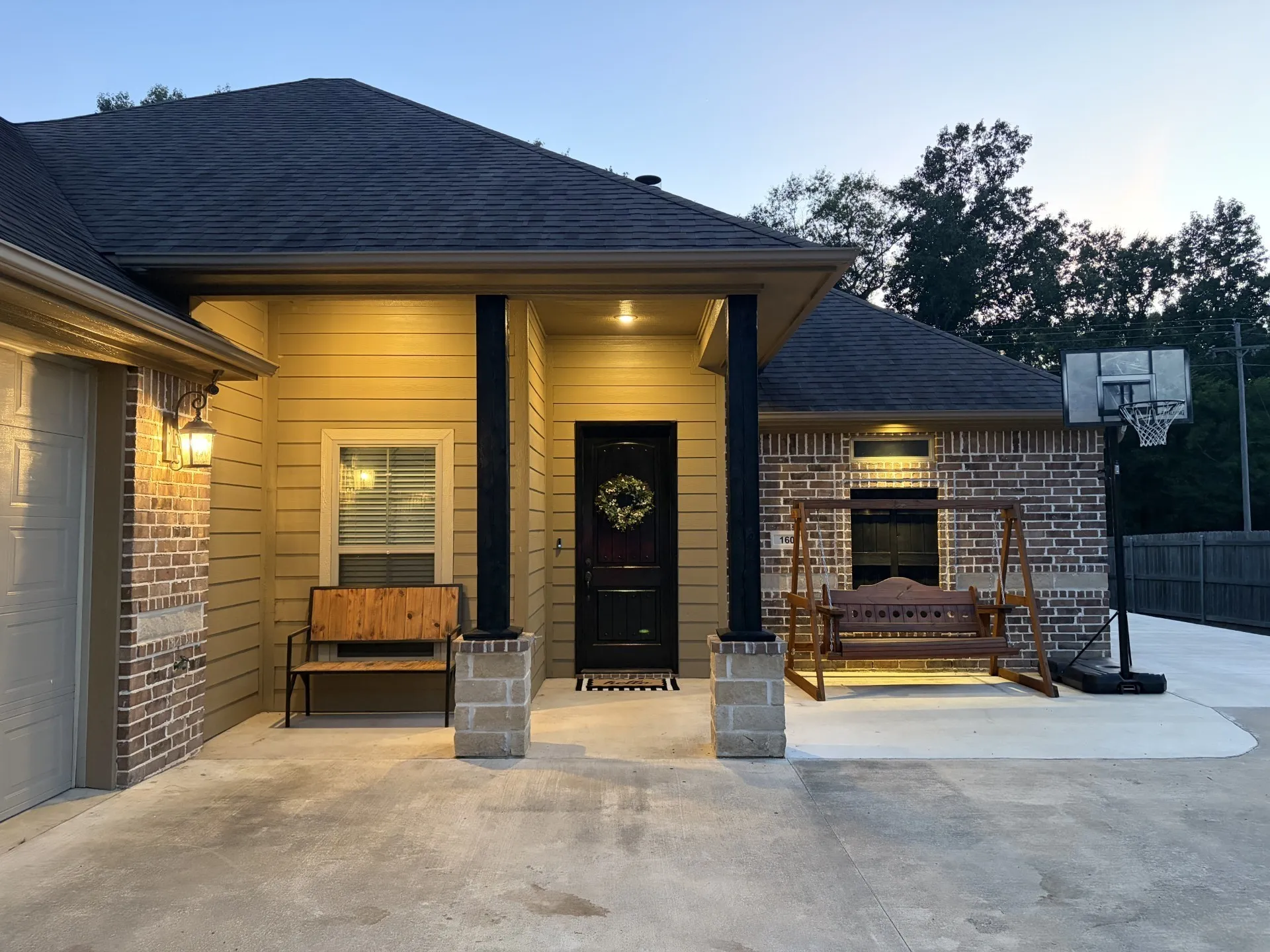 Single Family Residence For Sale in Harrison County , 160 Serenity Lane, Marshall, Texas 75672, 4 Bedroom, 2 Bathroom, 1 Garage spaces, 2,260 Sqft, built in 2015, mls#21353673, Real Estate Agent in Marshall, Homes For Sale in Harrison county, Homes For Sale in Marshall, Realtor in Marshall Texas, Real Estate Brokerage Independent Realty Texas, Luminita Cordes Realtor