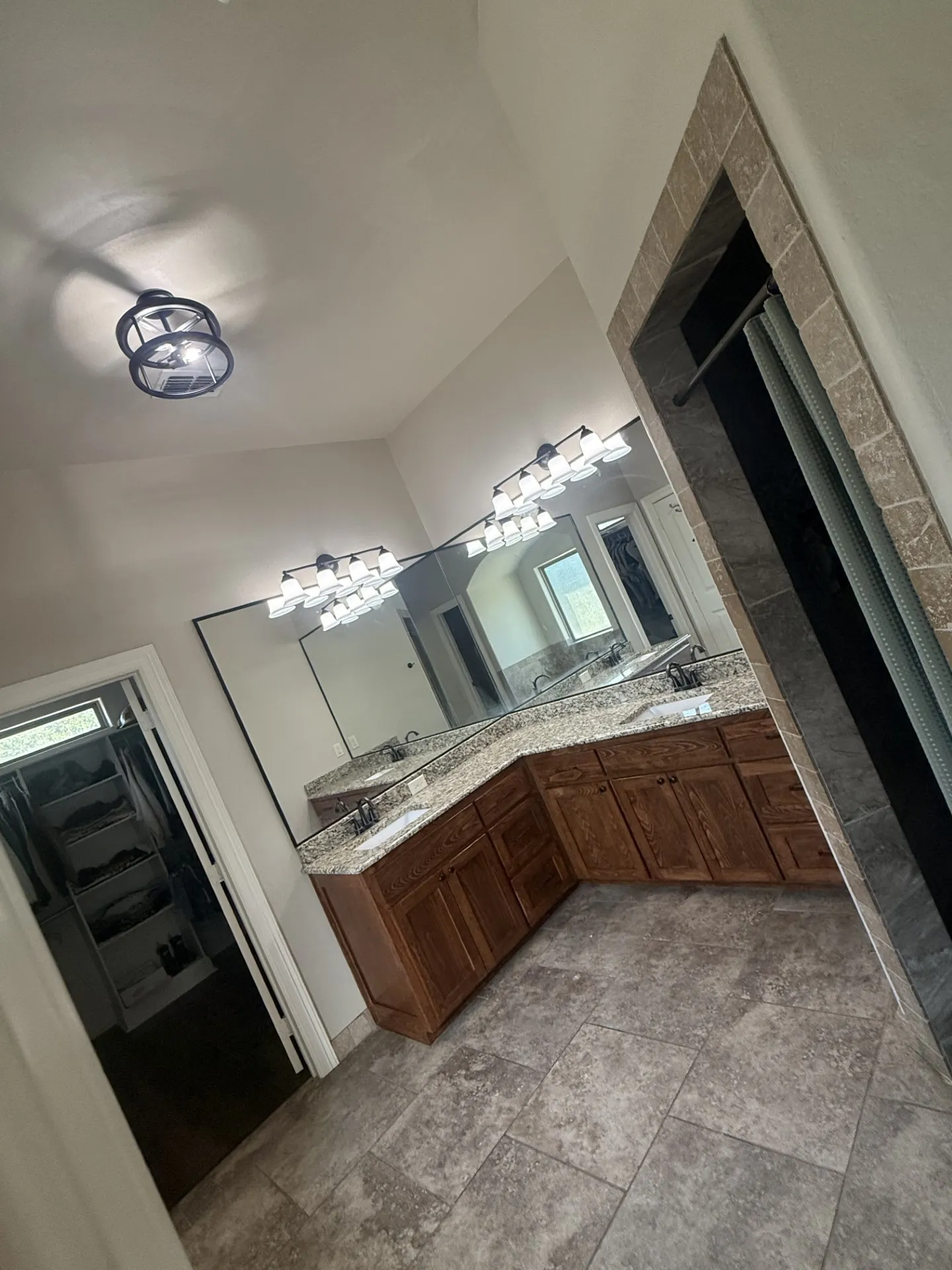 Single Family Residence For Sale in Harrison County , 160 Serenity Lane, Marshall, Texas 75672, 4 Bedroom, 2 Bathroom, 1 Garage spaces, 2,260 Sqft, built in 2015, mls#21353673, Real Estate Agent in Marshall, Homes For Sale in Harrison county, Homes For Sale in Marshall, Realtor in Marshall Texas, Real Estate Brokerage Independent Realty Texas, Luminita Cordes Realtor