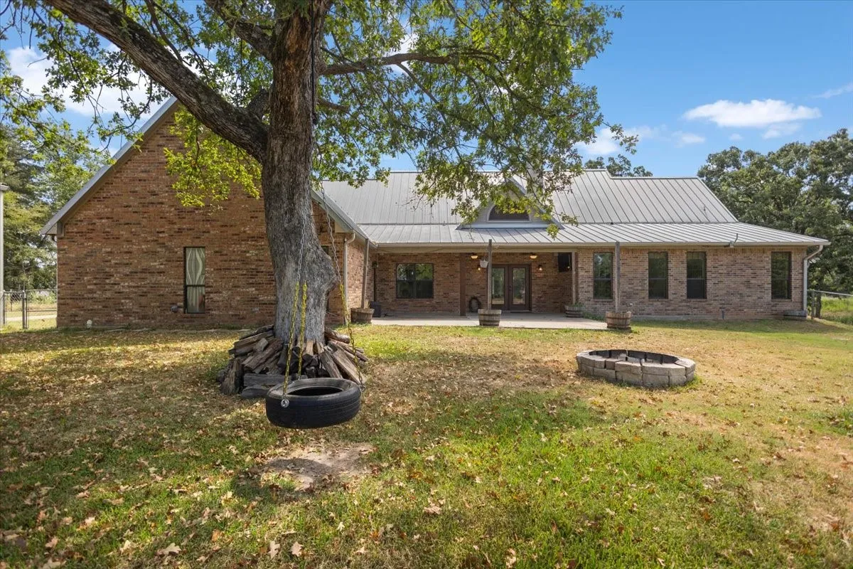 Single Family Residence For Sale in Van Zandt County , 2777 Vz County Road 1810, Grand Saline, Texas 75140, 6 Bedrooms, 4 Bathrooms, 2 Garage spaces, 3,266 Sqft, built in 2003, Price $850,000, mls#21353845, Real Estate Agent in Grand Saline, Homes For Sale in Van Zandt county, Homes For Sale in Grand Saline, Realtor in Grand Saline Texas, Real Estate Brokerage Independent Realty Texas, Luminita Cordes Realtor