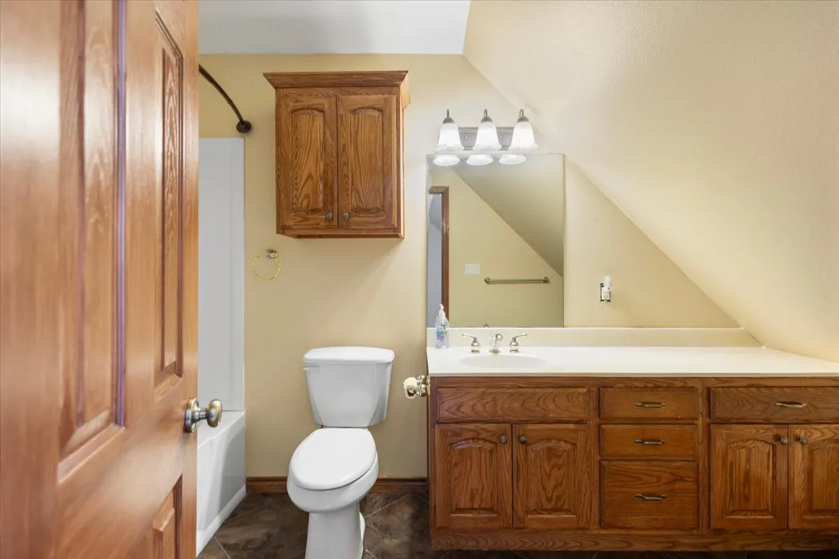 Single Family Residence For Sale in Van Zandt County , 2777 Vz County Road 1810, Grand Saline, Texas 75140, 6 Bedrooms, 4 Bathrooms, 2 Garage spaces, 3,266 Sqft, built in 2003, Price $850,000, mls#21353845, Real Estate Agent in Grand Saline, Homes For Sale in Van Zandt county, Homes For Sale in Grand Saline, Realtor in Grand Saline Texas, Real Estate Brokerage Independent Realty Texas, Luminita Cordes Realtor