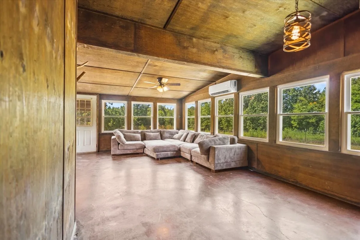 Single Family Residence For Sale in Van Zandt County , 2777 Vz County Road 1810, Grand Saline, Texas 75140, 6 Bedrooms, 4 Bathrooms, 2 Garage spaces, 3,266 Sqft, built in 2003, Price $850,000, mls#21353845, Real Estate Agent in Grand Saline, Homes For Sale in Van Zandt county, Homes For Sale in Grand Saline, Realtor in Grand Saline Texas, Real Estate Brokerage Independent Realty Texas, Luminita Cordes Realtor