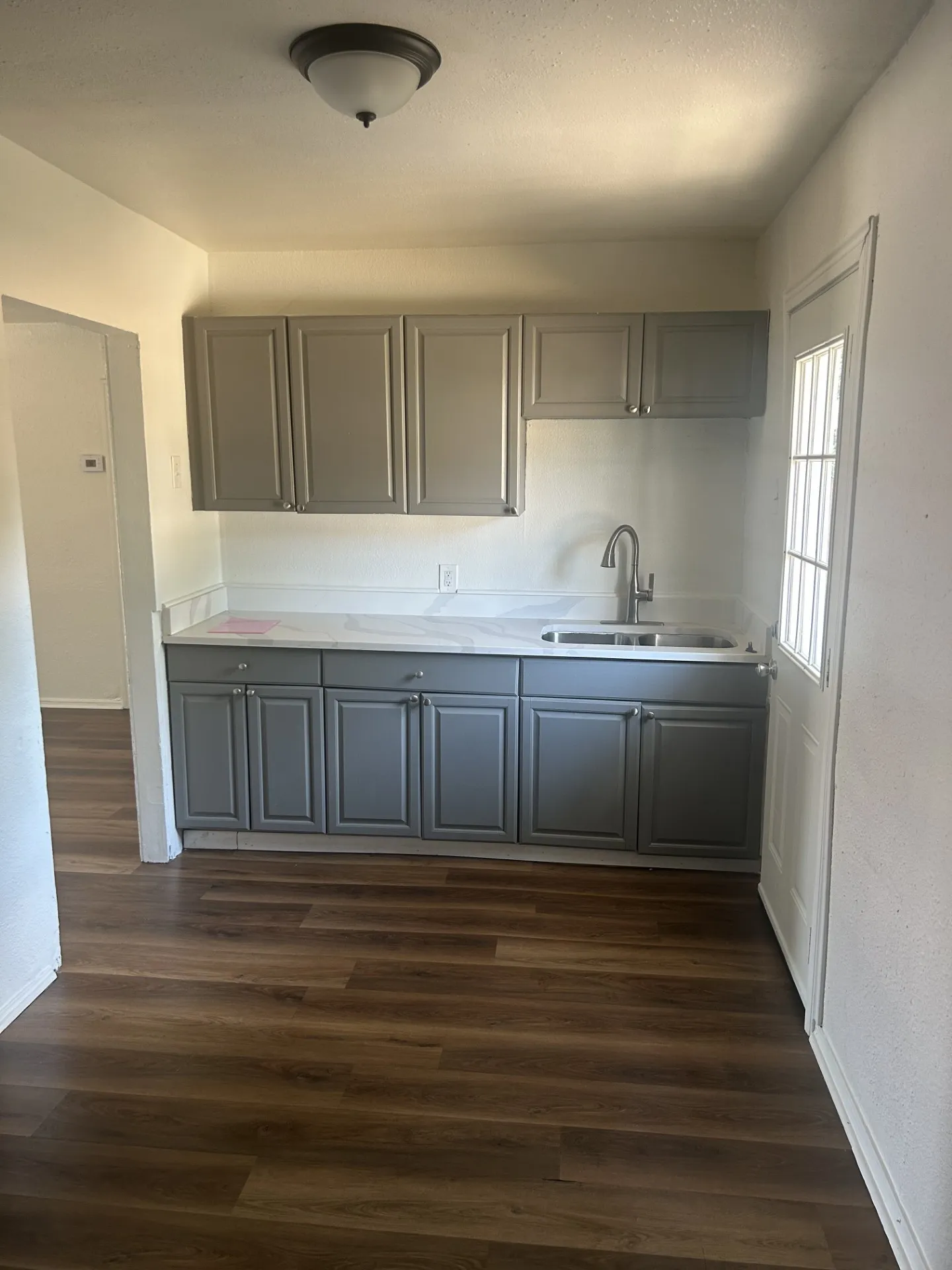 Single Family Residence For Rent in Dallas County , 517 Hawthorne Street, Irving, Texas 75061, 3 Bedroom, 1 Bathroom, Garage spaces, 1,000 Sqft, built in 1950, mls#21353970, Real Estate Agent in Irving, Homes For Rent in Dallas county, Homes For Rent in Irving, Realtor in Irving Texas, Real Estate Brokerage Independent Realty Texas, Luminita Cordes Realtor