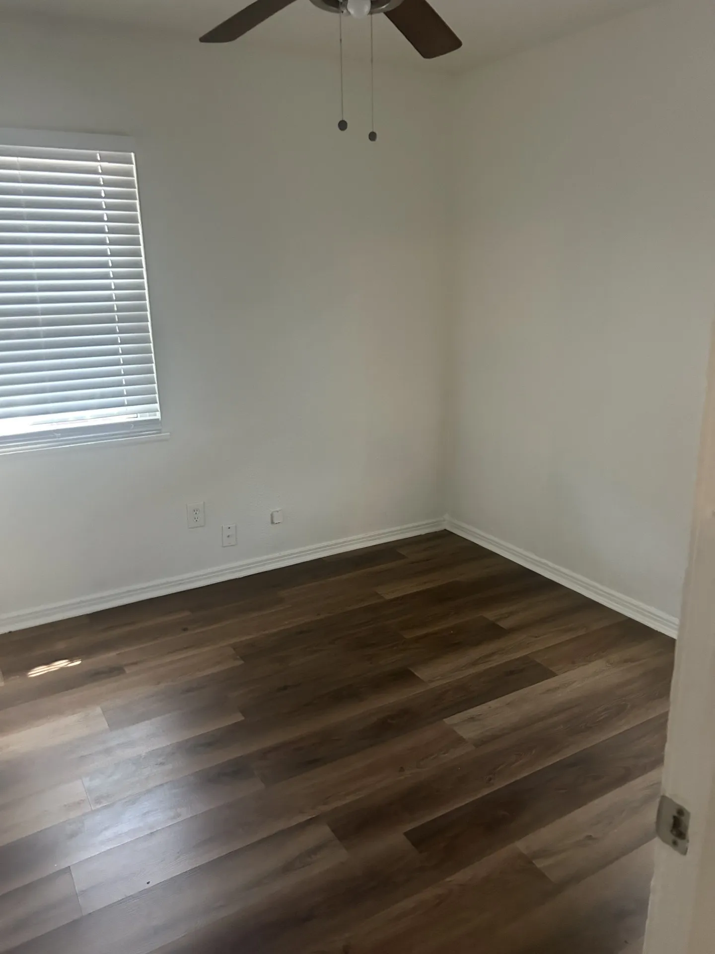 Single Family Residence For Rent in Dallas County , 517 Hawthorne Street, Irving, Texas 75061, 3 Bedroom, 1 Bathroom, Garage spaces, 1,000 Sqft, built in 1950, mls#21353970, Real Estate Agent in Irving, Homes For Rent in Dallas county, Homes For Rent in Irving, Realtor in Irving Texas, Real Estate Brokerage Independent Realty Texas, Luminita Cordes Realtor