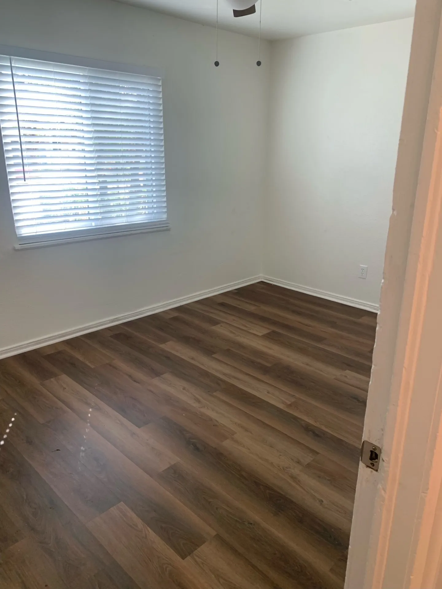 Single Family Residence For Rent in Dallas County , 517 Hawthorne Street, Irving, Texas 75061, 3 Bedroom, 1 Bathroom, Garage spaces, 1,000 Sqft, built in 1950, mls#21353970, Real Estate Agent in Irving, Homes For Rent in Dallas county, Homes For Rent in Irving, Realtor in Irving Texas, Real Estate Brokerage Independent Realty Texas, Luminita Cordes Realtor