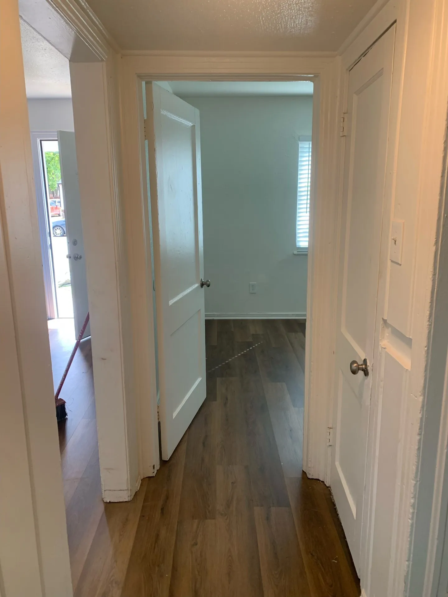 Single Family Residence For Rent in Dallas County , 517 Hawthorne Street, Irving, Texas 75061, 3 Bedroom, 1 Bathroom, Garage spaces, 1,000 Sqft, built in 1950, mls#21353970, Real Estate Agent in Irving, Homes For Rent in Dallas county, Homes For Rent in Irving, Realtor in Irving Texas, Real Estate Brokerage Independent Realty Texas, Luminita Cordes Realtor