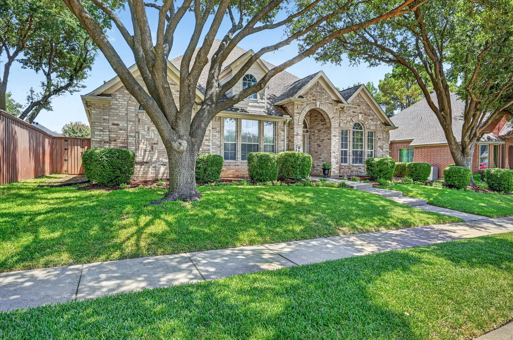 Single Family Residence For Sale in Denton County , 1804 Shadywood Lane, Flower Mound, Texas 75028, 4 Bedroom, 3 Bathroom, 2 Garage spaces, 2,311 Sqft, built in 1994, mls#21351317, Real Estate Agent in Flower Mound, Homes For Sale in Denton county, Homes For Sale in Flower Mound, Realtor in Flower Mound Texas, Real Estate Brokerage Independent Realty Texas, Luminita Cordes Realtor