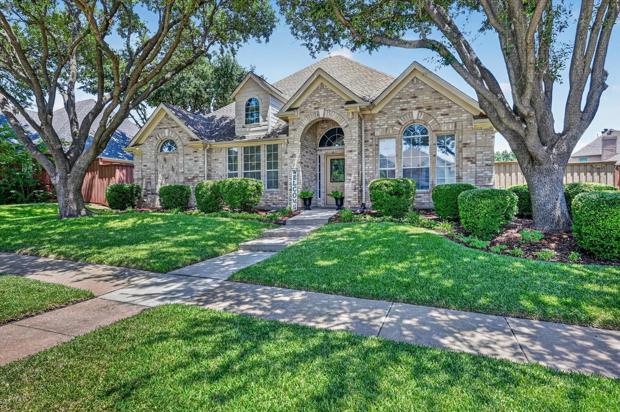 Single Family Residence For Sale in Denton County , 1804 Shadywood Lane, Flower Mound, Texas 75028, 4 Bedroom, 3 Bathroom, 2 Garage spaces, 2,311 Sqft, built in 1994, mls#21351317, Real Estate Agent in Flower Mound, Homes For Sale in Denton county, Homes For Sale in Flower Mound, Realtor in Flower Mound Texas, Real Estate Brokerage Independent Realty Texas, Luminita Cordes Realtor