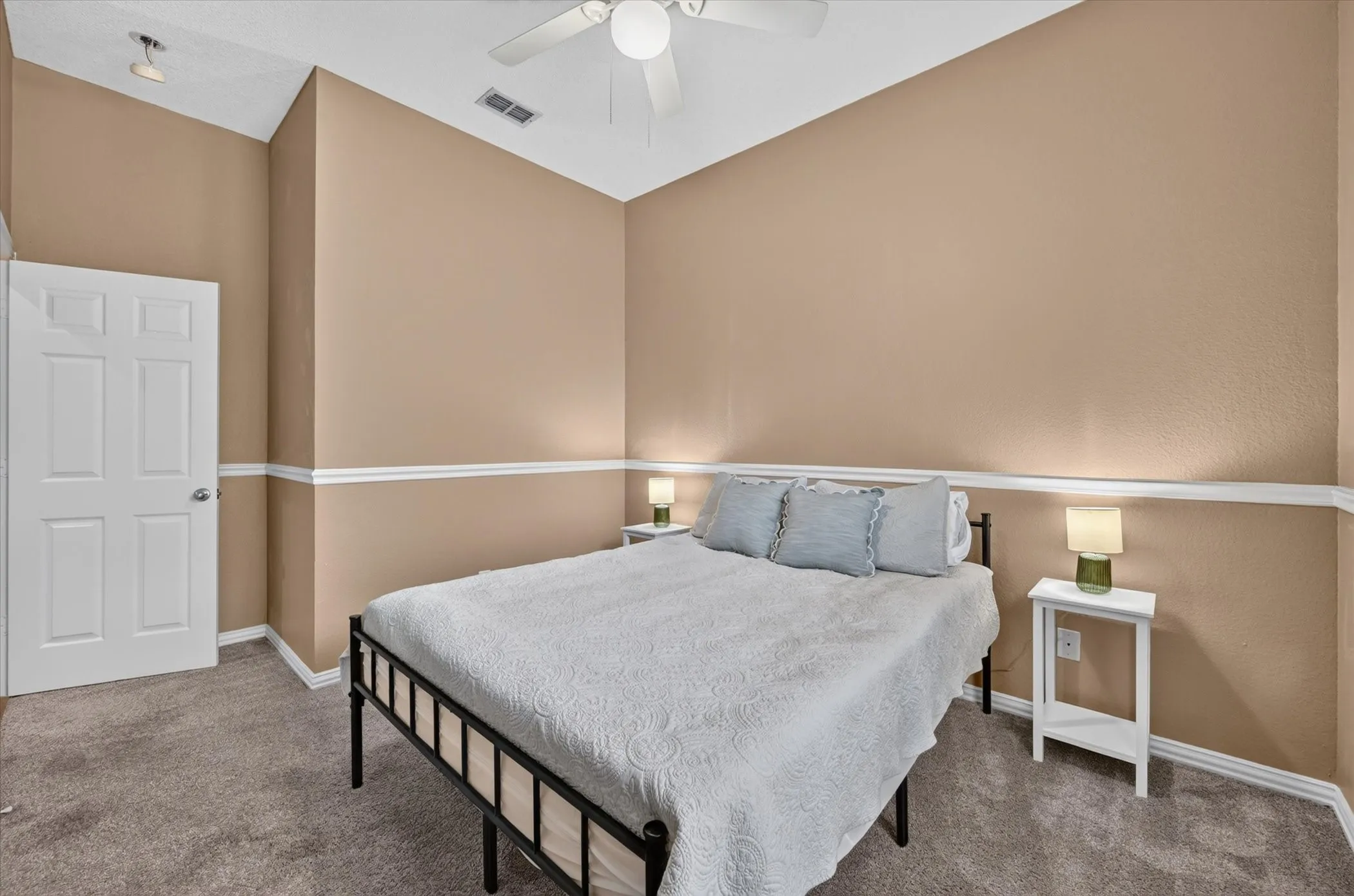Single Family Residence For Sale in Denton County , 1804 Shadywood Lane, Flower Mound, Texas 75028, 4 Bedroom, 3 Bathroom, 2 Garage spaces, 2,311 Sqft, built in 1994, mls#21351317, Real Estate Agent in Flower Mound, Homes For Sale in Denton county, Homes For Sale in Flower Mound, Realtor in Flower Mound Texas, Real Estate Brokerage Independent Realty Texas, Luminita Cordes Realtor