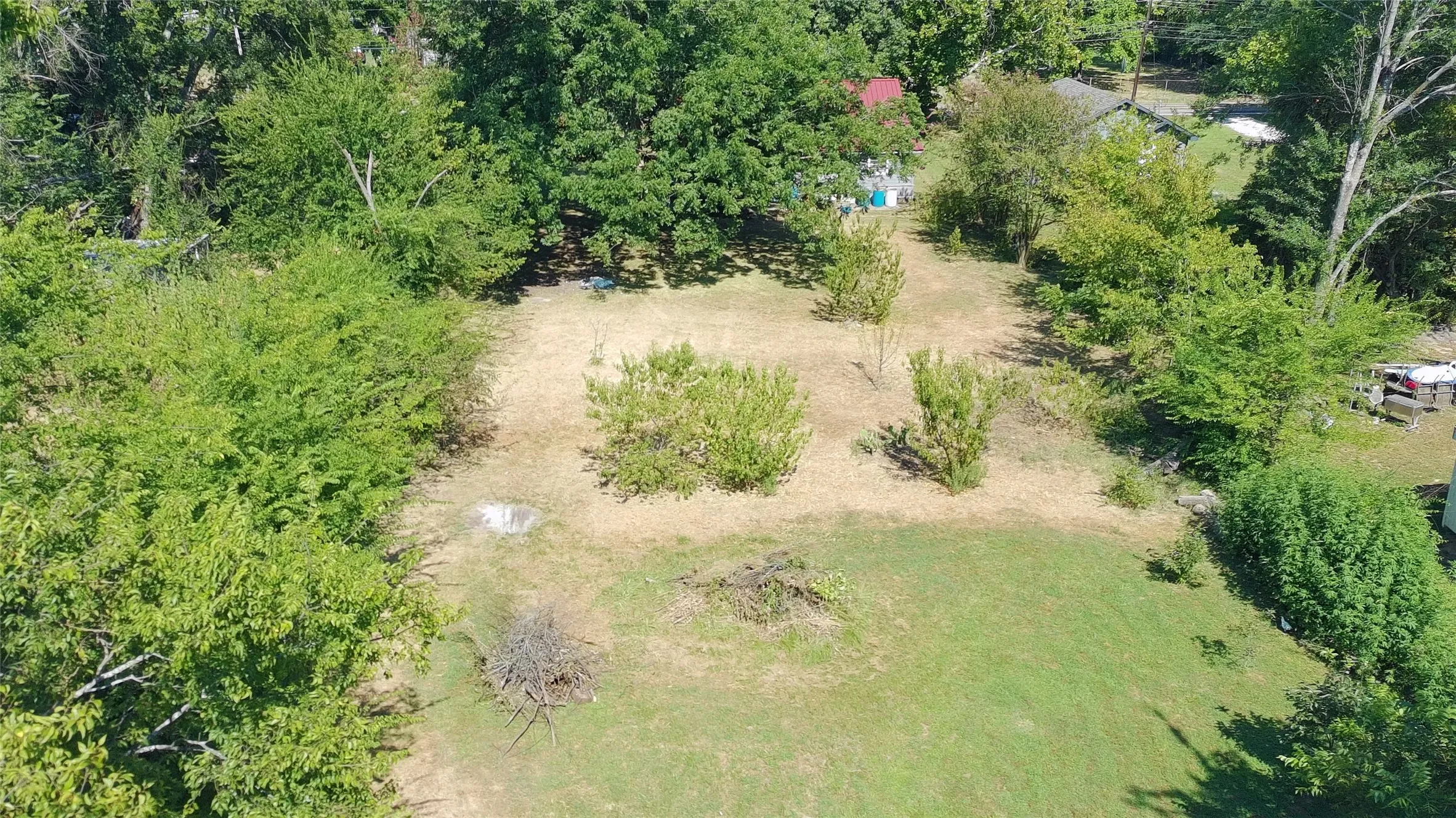 Single Family Residence For Sale in Titus County , 215 Cleveland, Winfield, Texas 75493, 2 Bedroom, 1 Bathroom, Garage spaces, 1,471 Sqft, built in 1947, mls#21352976, Real Estate Agent in Winfield, Homes For Sale in Titus county, Homes For Sale in Winfield, Realtor in Winfield Texas, Real Estate Brokerage Independent Realty Texas, Luminita Cordes Realtor