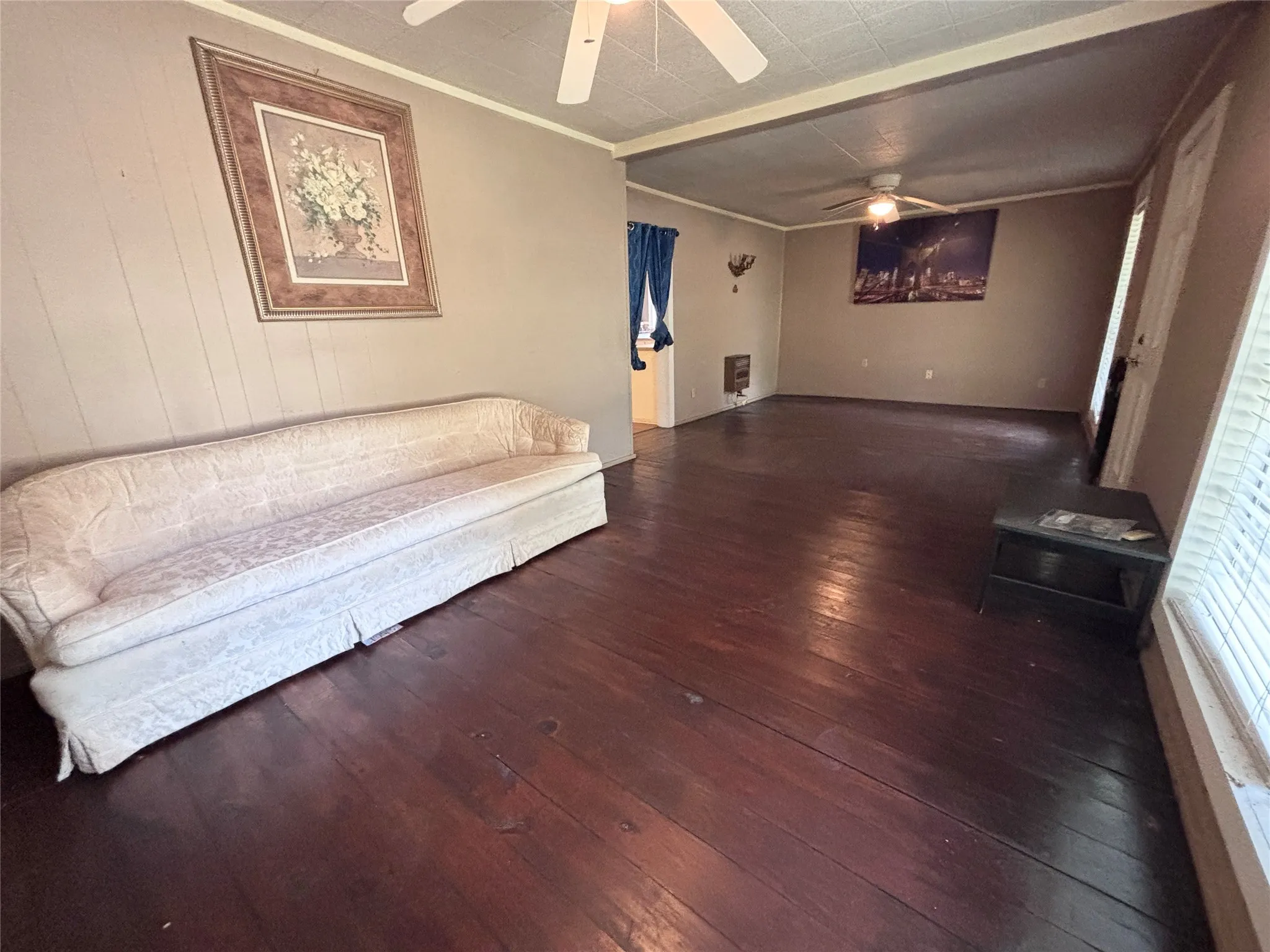 Single Family Residence For Sale in Titus County , 215 Cleveland, Winfield, Texas 75493, 2 Bedroom, 1 Bathroom, Garage spaces, 1,471 Sqft, built in 1947, mls#21352976, Real Estate Agent in Winfield, Homes For Sale in Titus county, Homes For Sale in Winfield, Realtor in Winfield Texas, Real Estate Brokerage Independent Realty Texas, Luminita Cordes Realtor