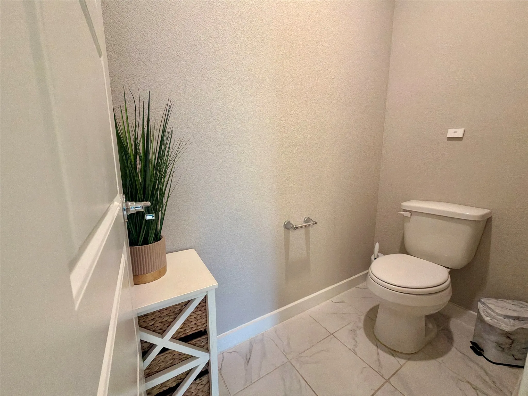 Single Family Residence For Sale in Tarrant County , 2417 Mankato Drive, Fort Worth, Texas 76179, 5 Bedroom, 3 Bathroom, 2 Garage spaces, 2,956 Sqft, built in 2022, mls#21353246, Real Estate Agent in Fort Worth, Homes For Sale in Tarrant county, Homes For Sale in Fort Worth, Realtor in Fort Worth Texas, Real Estate Brokerage Independent Realty Texas, Luminita Cordes Realtor