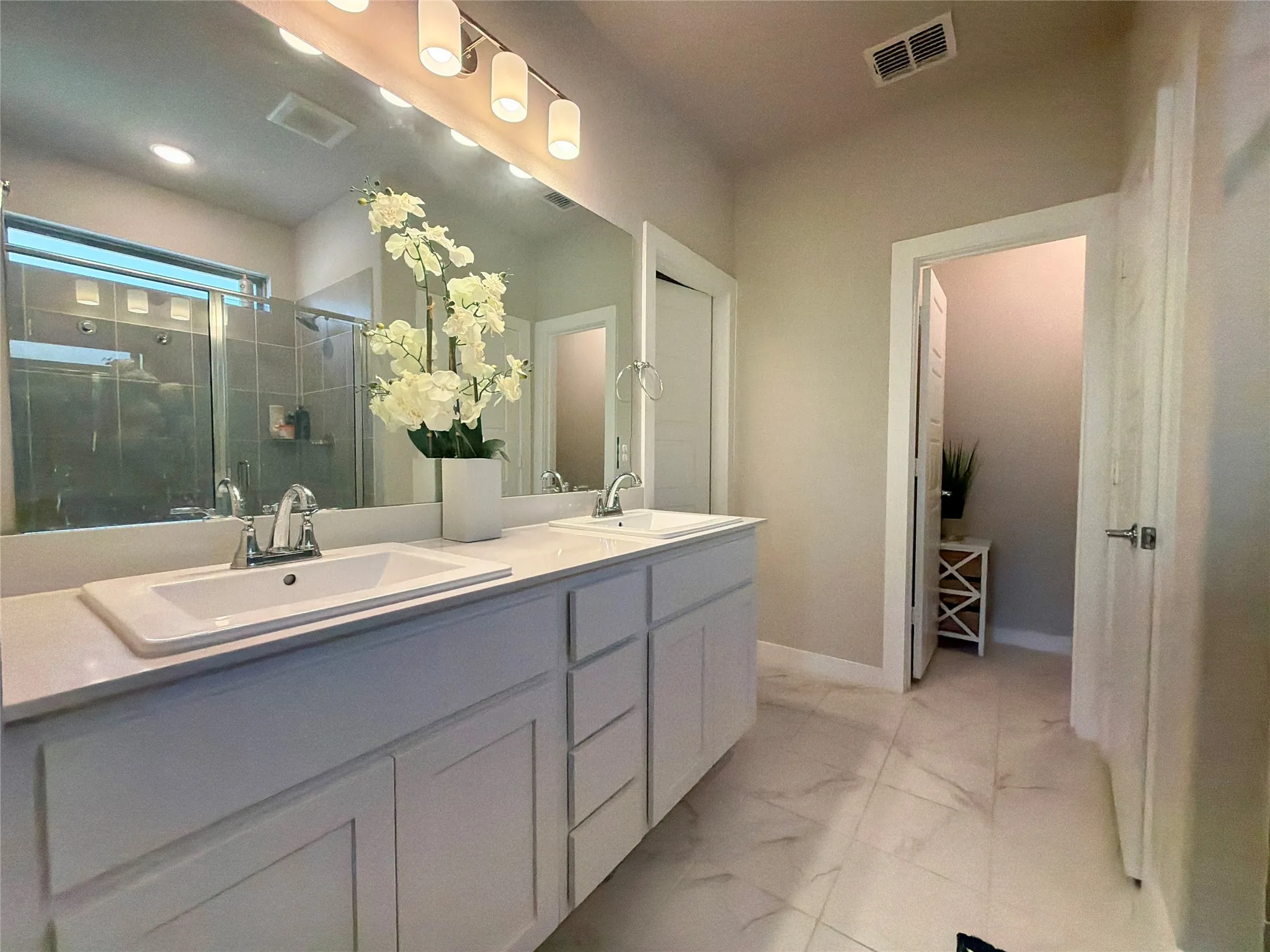 Single Family Residence For Sale in Tarrant County , 2417 Mankato Drive, Fort Worth, Texas 76179, 5 Bedroom, 3 Bathroom, 2 Garage spaces, 2,956 Sqft, built in 2022, mls#21353246, Real Estate Agent in Fort Worth, Homes For Sale in Tarrant county, Homes For Sale in Fort Worth, Realtor in Fort Worth Texas, Real Estate Brokerage Independent Realty Texas, Luminita Cordes Realtor
