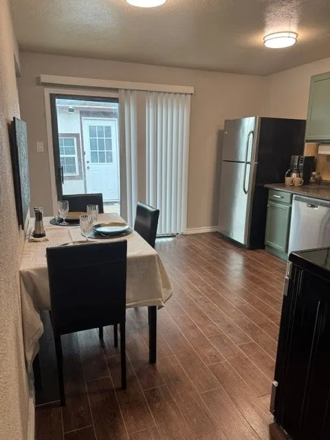 Single Family Residence For Sale in Denton County , 5013 WHEELER Circle, The Colony, Texas 75056, 3 Bedroom, 2 Bathroom, 2 Garage spaces, 1,409 Sqft, built in 1985, mls#21343139, Real Estate Agent in The Colony, Homes For Sale in Denton county, Homes For Sale in The Colony, Realtor in The Colony Texas, Real Estate Brokerage Independent Realty Texas, Luminita Cordes Realtor