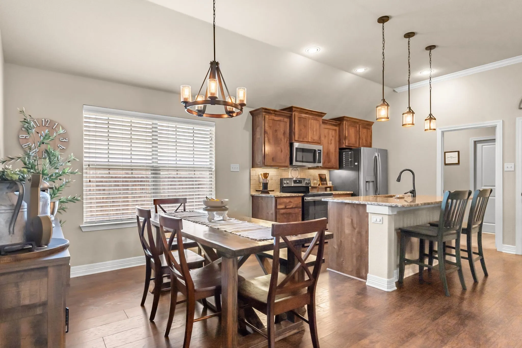 Single Family Residence For Sale in Hunt County , 409 Mesa Drive, Lone Oak, Texas 75453, 4 Bedroom, 2 Bathroom, 2 Garage spaces, 1,771 Sqft, built in 2020, mls#21351236, Real Estate Agent in Lone Oak, Homes For Sale in Hunt county, Homes For Sale in Lone Oak, Realtor in Lone Oak Texas, Real Estate Brokerage Independent Realty Texas, Luminita Cordes Realtor