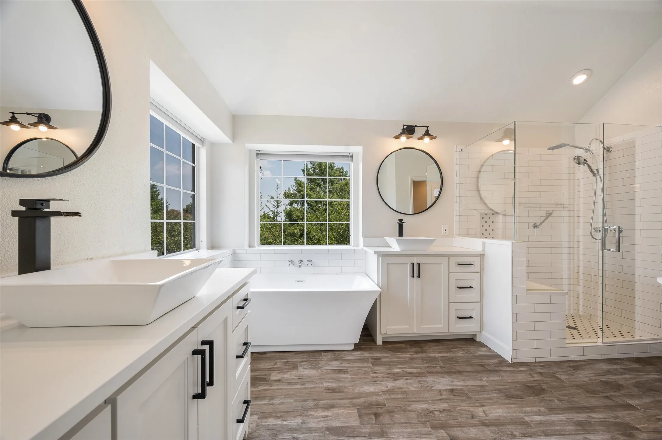 Single Family Residence For Sale in Denton County , 3208 Oak Meadow Drive, Flower Mound, Texas 75028, 4 Bedroom, 3 Bathroom, 2 Garage spaces, 2,707 Sqft, built in 1994, mls#21345720, Real Estate Agent in Flower Mound, Homes For Sale in Denton county, Homes For Sale in Flower Mound, Realtor in Flower Mound Texas, Real Estate Brokerage Independent Realty Texas, Luminita Cordes Realtor