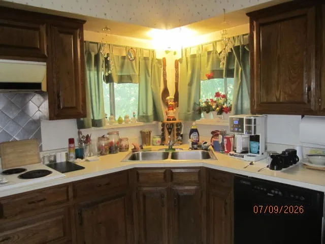 Single Family Residence For Sale in Dallas County , 1530 S Dallas Avenue, Lancaster, Texas 75146, 2 Bedroom, 2 Bathroom, 1 Garage spaces, 3,076 Sqft, built in 1980, mls#21350646, Real Estate Agent in Lancaster, Homes For Sale in Dallas county, Homes For Sale in Lancaster, Realtor in Lancaster Texas, Real Estate Brokerage Independent Realty Texas, Luminita Cordes Realtor