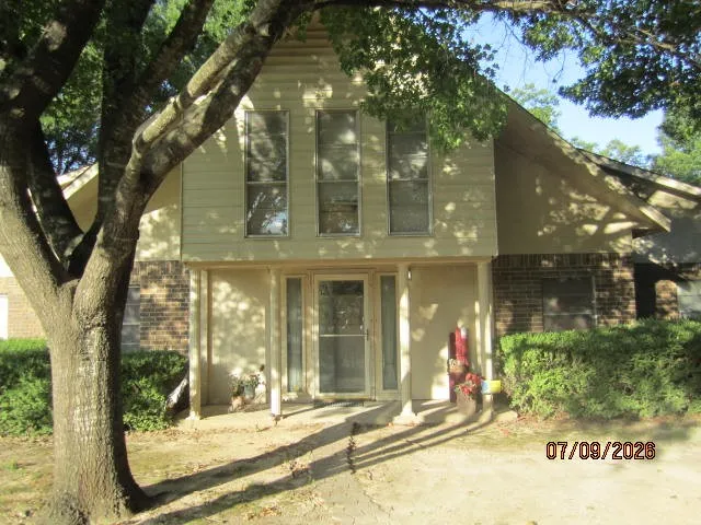 Single Family Residence For Sale in Dallas County , 1530 S Dallas Avenue, Lancaster, Texas 75146, 2 Bedroom, 2 Bathroom, 1 Garage spaces, 3,076 Sqft, built in 1980, mls#21350646, Real Estate Agent in Lancaster, Homes For Sale in Dallas county, Homes For Sale in Lancaster, Realtor in Lancaster Texas, Real Estate Brokerage Independent Realty Texas, Luminita Cordes Realtor