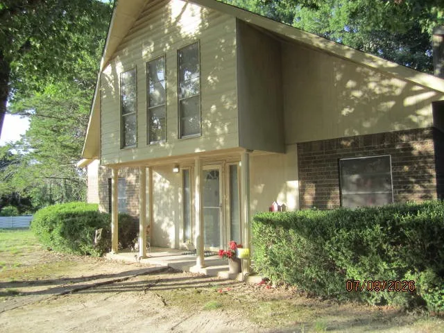 Single Family Residence For Sale in Dallas County , 1530 S Dallas Avenue, Lancaster, Texas 75146, 2 Bedroom, 2 Bathroom, 1 Garage spaces, 3,076 Sqft, built in 1980, mls#21350646, Real Estate Agent in Lancaster, Homes For Sale in Dallas county, Homes For Sale in Lancaster, Realtor in Lancaster Texas, Real Estate Brokerage Independent Realty Texas, Luminita Cordes Realtor