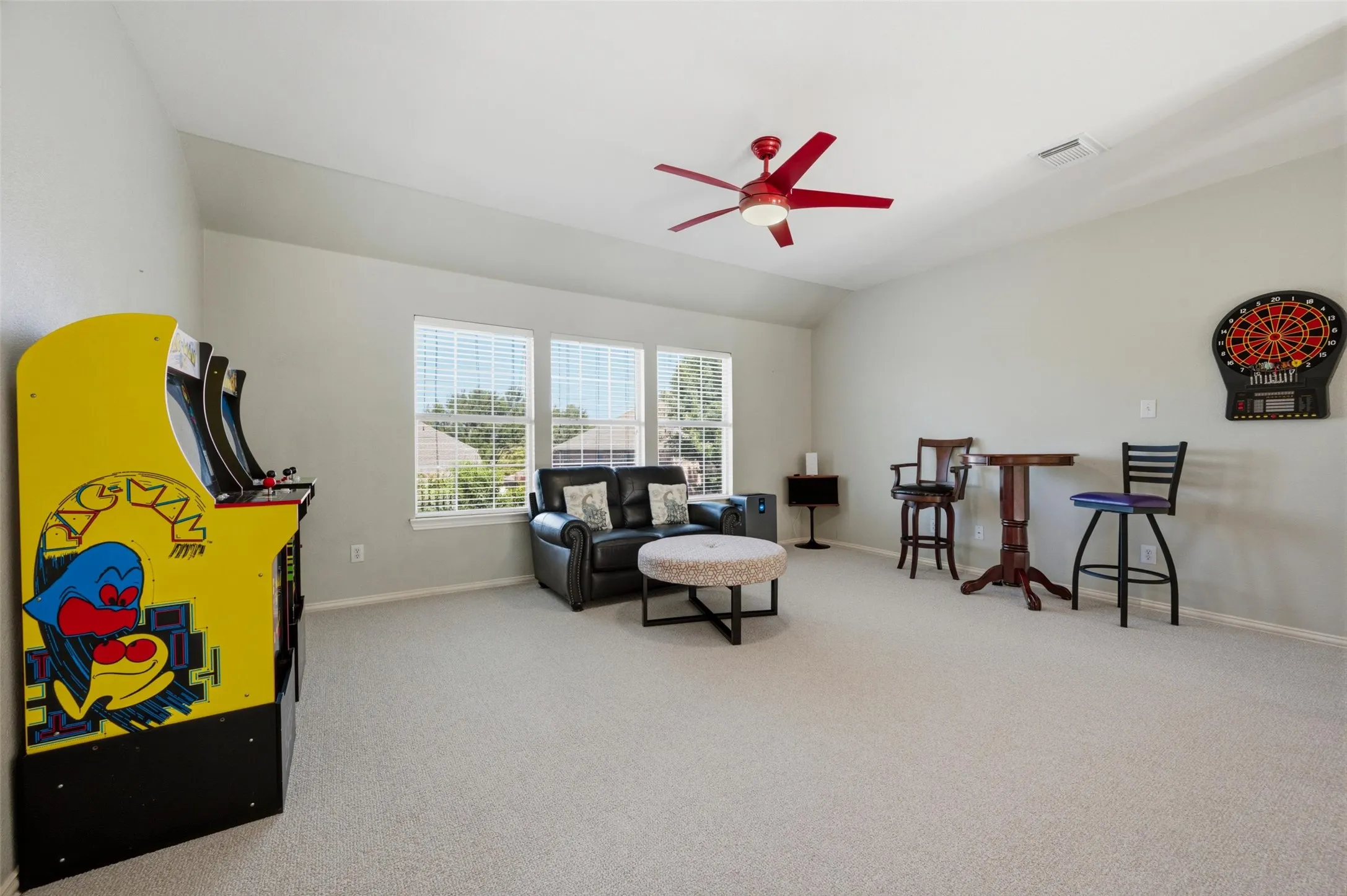 Single Family Residence For Sale in Tarrant County , 1328 Carriage Lane, Keller, Texas 76248, 4 Bedroom, 3 Bathroom, 2 Garage spaces, 2,960 Sqft, built in 2000, mls#21353895, Real Estate Agent in Keller, Homes For Sale in Tarrant county, Homes For Sale in Keller, Realtor in Keller Texas, Real Estate Brokerage Independent Realty Texas, Luminita Cordes Realtor