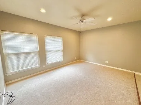 Apartment For Rent in Denton County , 631 Texas Street, Denton, Texas 76209, 1 Bedroom, 1 Bathroom, Garage spaces, 616 Sqft, built in 2000, Price $875, mls#21354060, Real Estate Agent in Denton, Homes For Rent in Denton county, Homes For Rent in Denton, Realtor in Denton Texas, Real Estate Brokerage Independent Realty Texas, Luminita Cordes Realtor