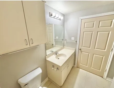 Apartment For Rent in Denton County , 631 Texas Street, Denton, Texas 76209, 1 Bedroom, 1 Bathroom, Garage spaces, 616 Sqft, built in 2000, Price $875, mls#21354060, Real Estate Agent in Denton, Homes For Rent in Denton county, Homes For Rent in Denton, Realtor in Denton Texas, Real Estate Brokerage Independent Realty Texas, Luminita Cordes Realtor