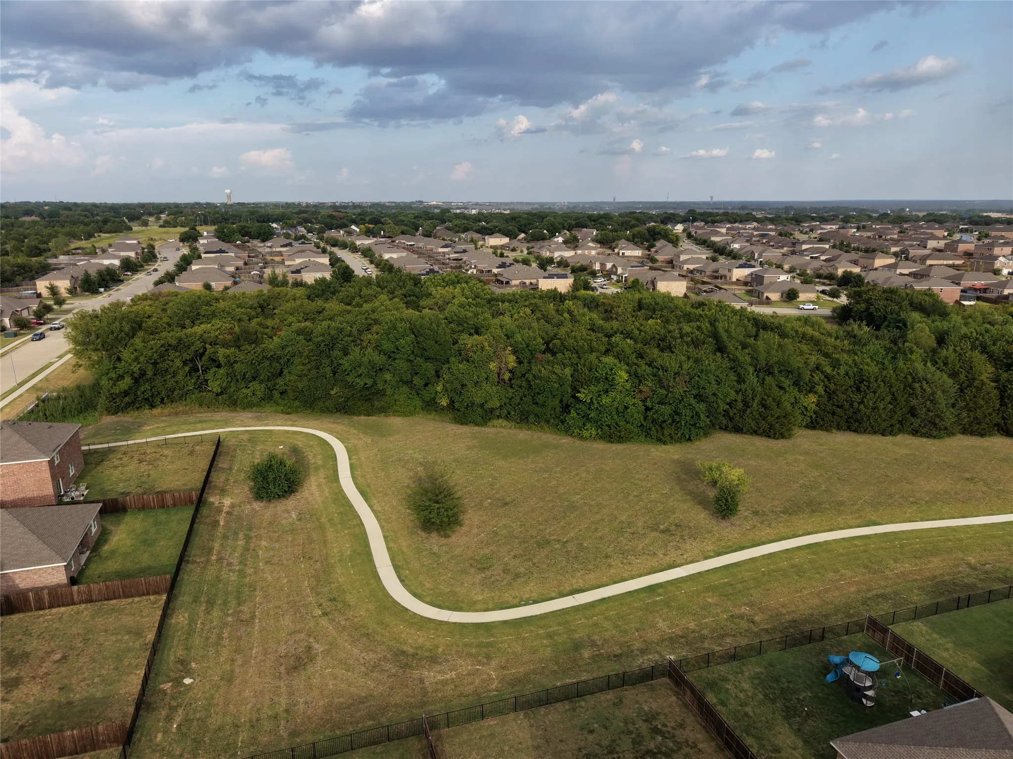 Single Family Residence For Sale in Ellis County , 2208 Frio River Road, Glenn Heights, Texas 75154, 4 Bedroom, 3 Bathroom, 2 Garage spaces, 2,032 Sqft, built in 2023, mls#21352160, Real Estate Agent in Glenn Heights, Homes For Sale in Ellis county, Homes For Sale in Glenn Heights, Realtor in Glenn Heights Texas, Real Estate Brokerage Independent Realty Texas, Luminita Cordes Realtor