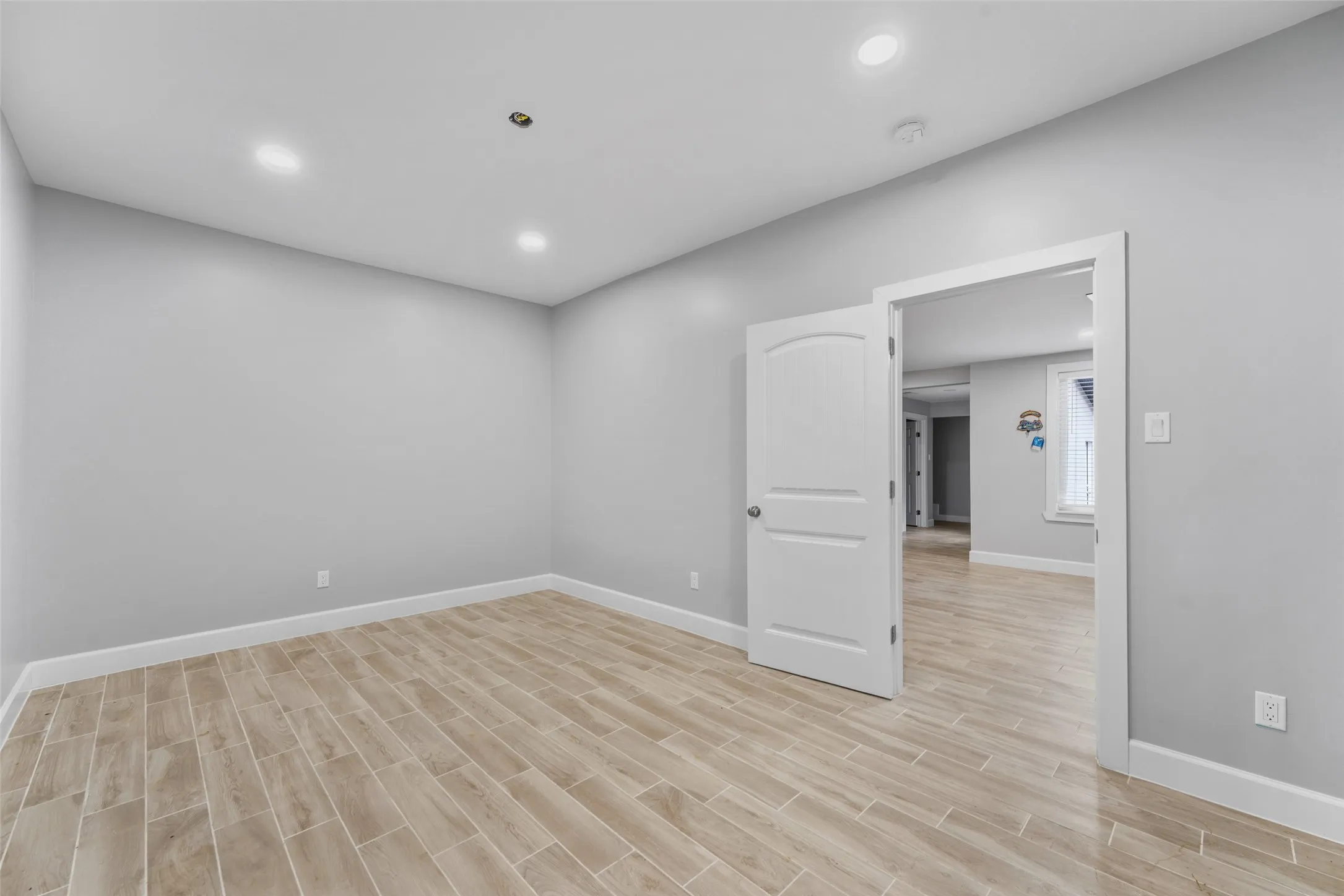 Single Family Residence For Sale in Hunt County , 10863 Lakeview Trail, Quinlan, Texas 75474, 7 Bedroom, 3 Bathroom, Garage spaces, 3,053 Sqft, built in 1986, mls#21354120, Real Estate Agent in Quinlan, Homes For Sale in Hunt county, Homes For Sale in Quinlan, Realtor in Quinlan Texas, Real Estate Brokerage Independent Realty Texas, Luminita Cordes Realtor