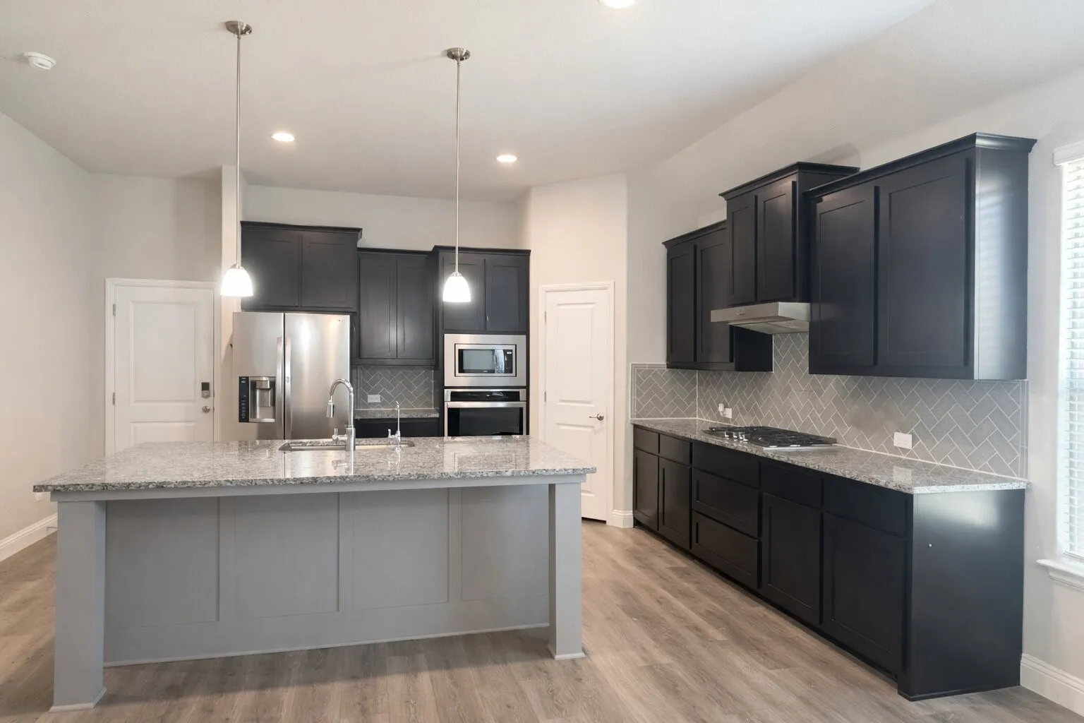 Single Family Residence For Sale in Tarrant County , 702 Audrey Lane, Mansfield, Texas 76063, 4 Bedroom, 2 Bathroom, 3 Garage spaces, 2,247 Sqft, built in 2022, mls#21353512, Real Estate Agent in Mansfield, Homes For Sale in Tarrant county, Homes For Sale in Mansfield, Realtor in Mansfield Texas, Real Estate Brokerage Independent Realty Texas, Luminita Cordes Realtor