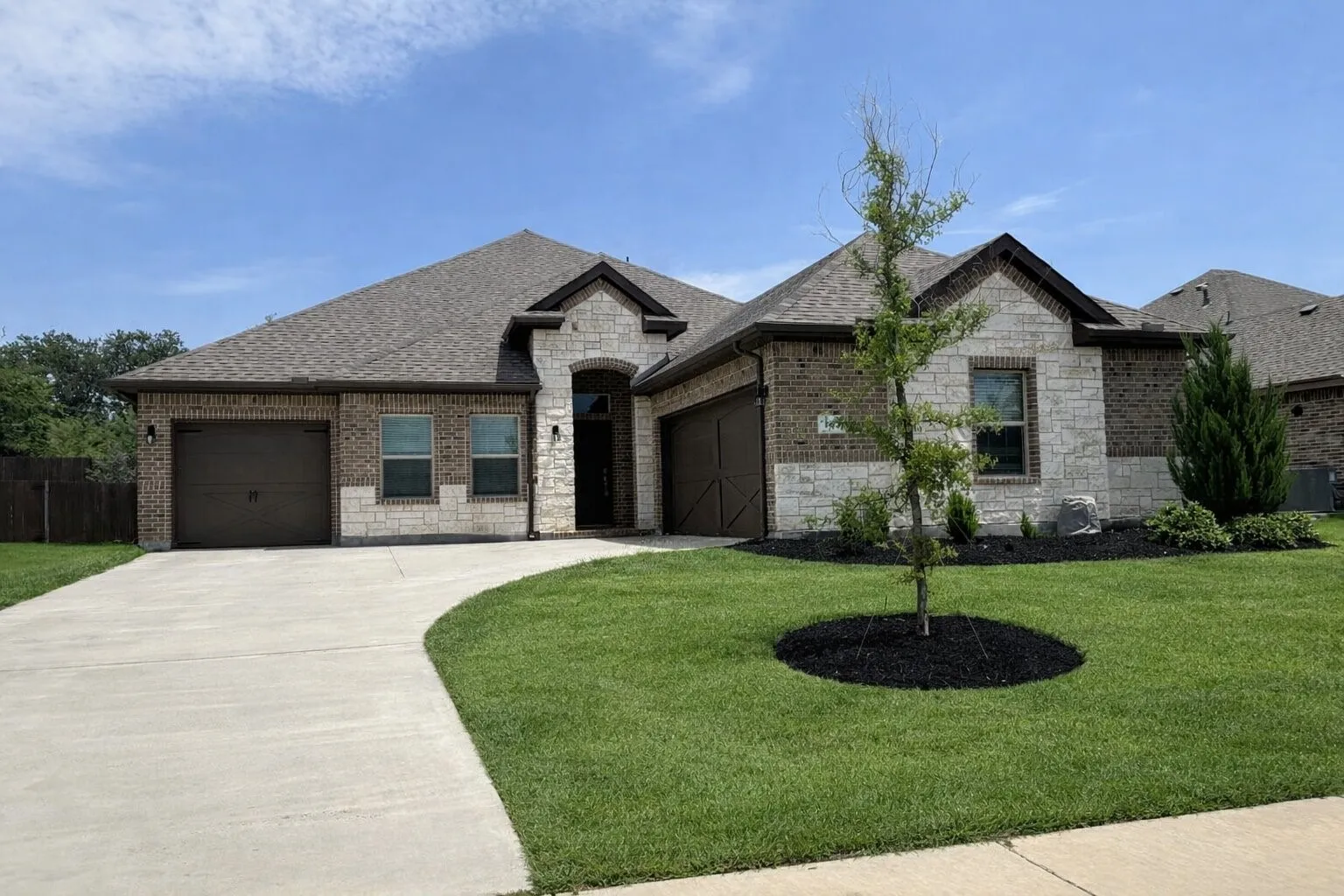 Single Family Residence For Sale in Tarrant County , 702 Audrey Lane, Mansfield, Texas 76063, 4 Bedroom, 2 Bathroom, 3 Garage spaces, 2,247 Sqft, built in 2022, mls#21353512, Real Estate Agent in Mansfield, Homes For Sale in Tarrant county, Homes For Sale in Mansfield, Realtor in Mansfield Texas, Real Estate Brokerage Independent Realty Texas, Luminita Cordes Realtor