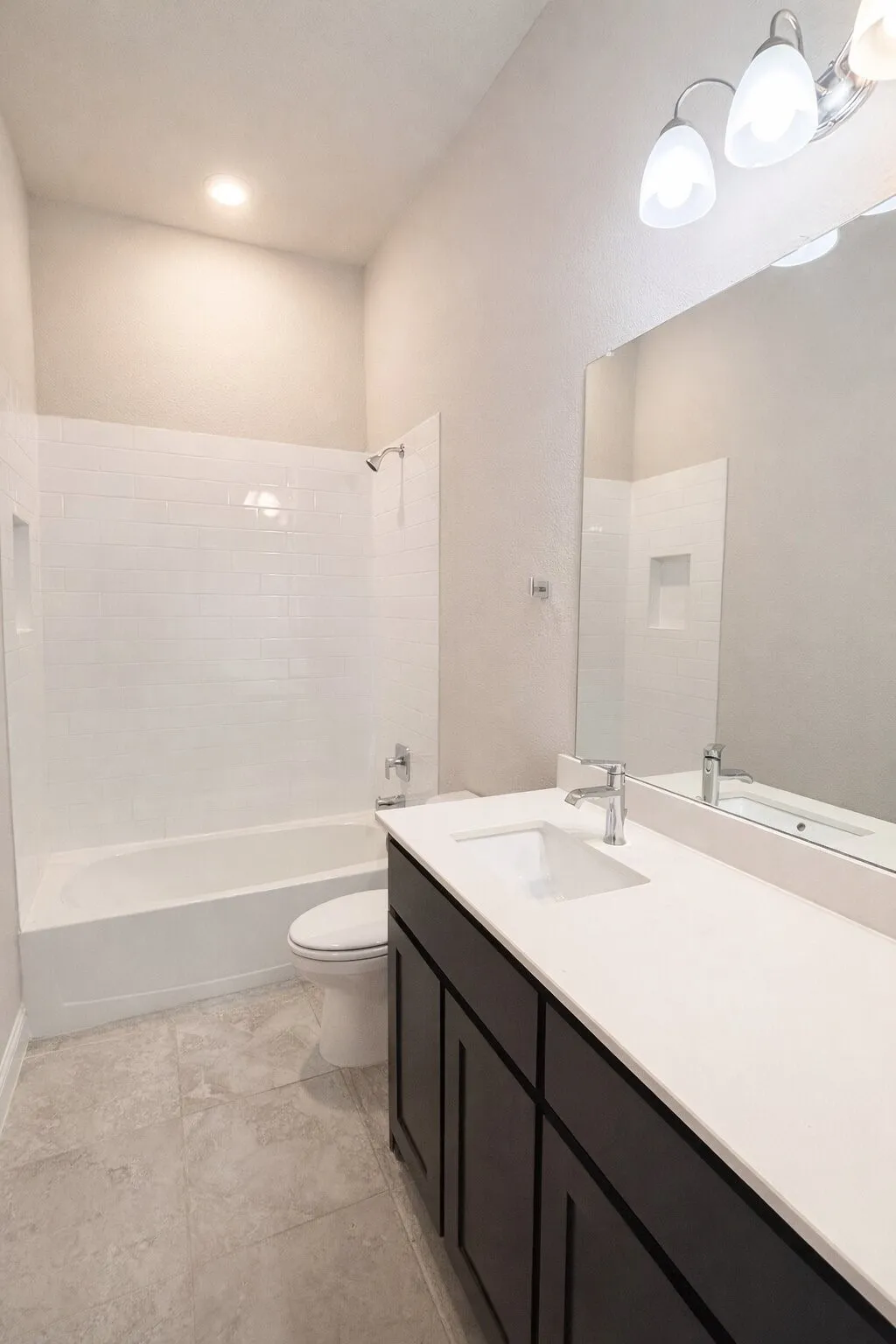Single Family Residence For Sale in Tarrant County , 702 Audrey Lane, Mansfield, Texas 76063, 4 Bedroom, 2 Bathroom, 3 Garage spaces, 2,247 Sqft, built in 2022, mls#21353512, Real Estate Agent in Mansfield, Homes For Sale in Tarrant county, Homes For Sale in Mansfield, Realtor in Mansfield Texas, Real Estate Brokerage Independent Realty Texas, Luminita Cordes Realtor