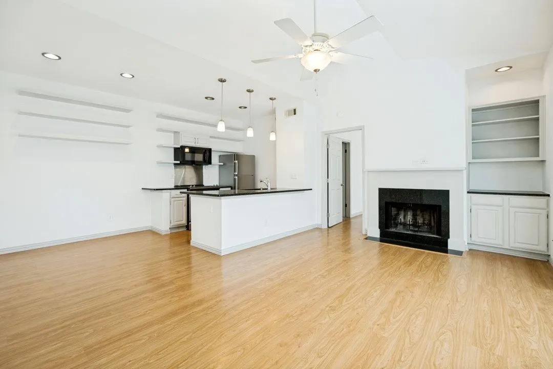 Kitchen & living room