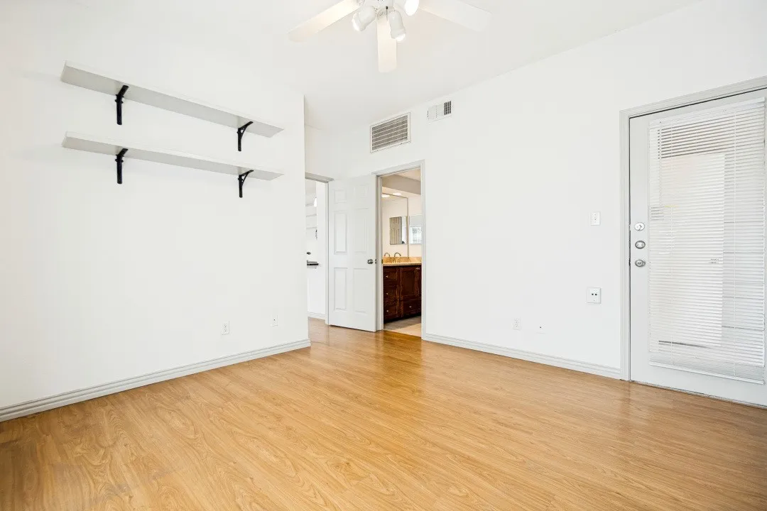 Large Bedroom