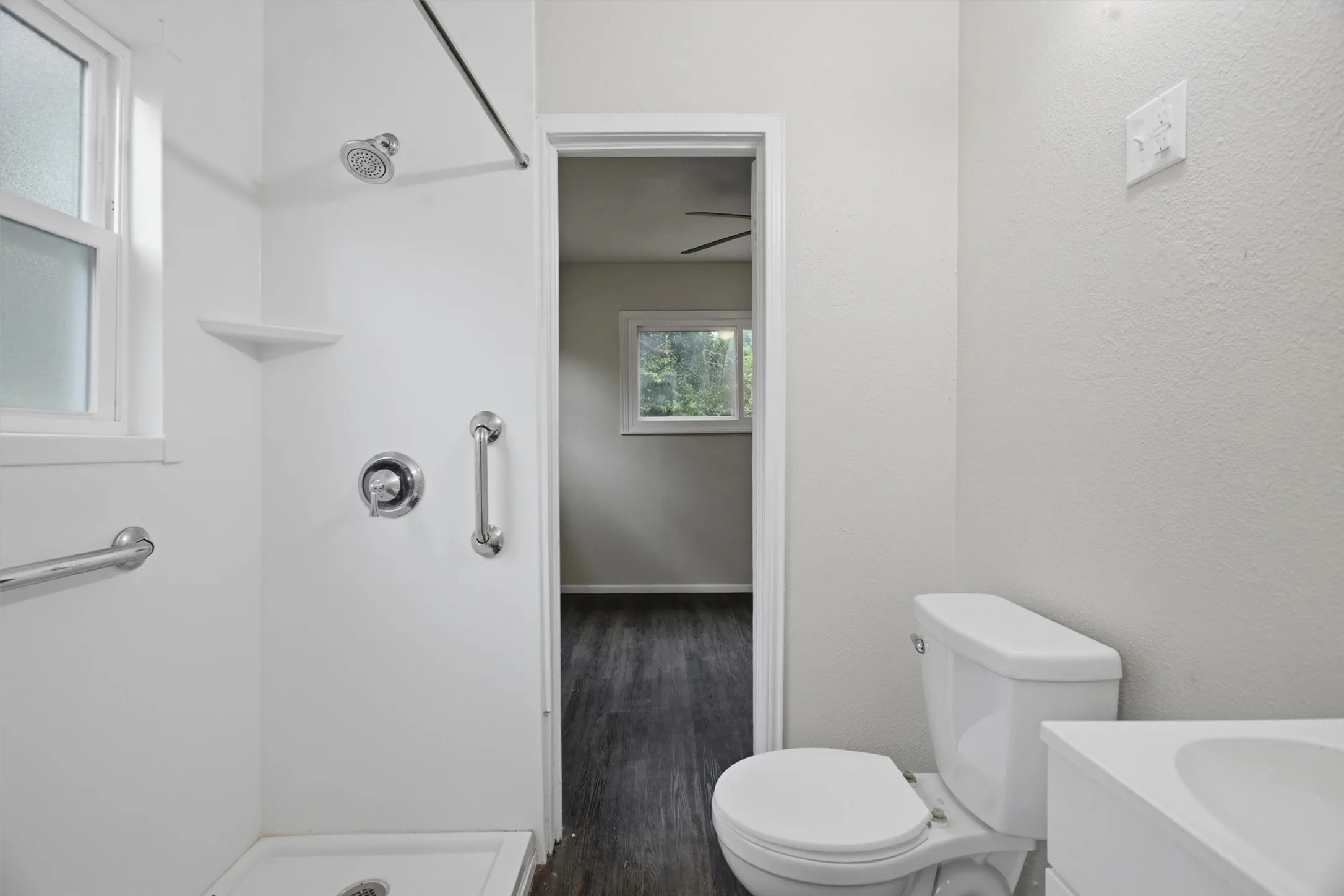 Single Family Residence For Sale in Tarrant County , 2264 Fritz Allen Street, Sansom Park, Texas 76114, 2 Bedroom, 1 Bathroom, Garage spaces, 624 Sqft, built in 1952, mls#21354126, Real Estate Agent in Sansom Park, Homes For Sale in Tarrant county, Homes For Sale in Sansom Park, Realtor in Sansom Park Texas, Real Estate Brokerage Independent Realty Texas, Luminita Cordes Realtor