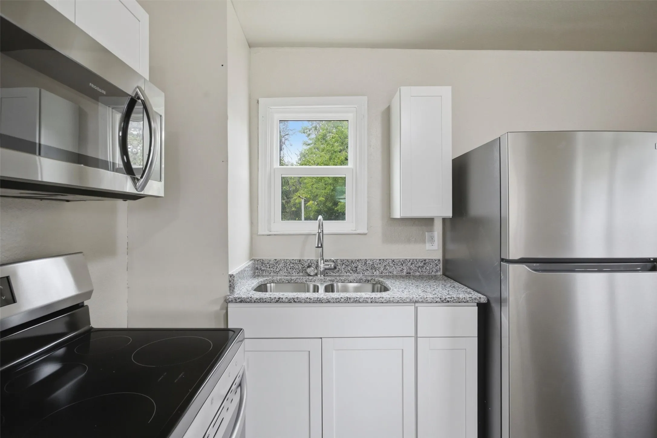 Single Family Residence For Sale in Tarrant County , 2264 Fritz Allen Street, Sansom Park, Texas 76114, 2 Bedroom, 1 Bathroom, Garage spaces, 624 Sqft, built in 1952, mls#21354126, Real Estate Agent in Sansom Park, Homes For Sale in Tarrant county, Homes For Sale in Sansom Park, Realtor in Sansom Park Texas, Real Estate Brokerage Independent Realty Texas, Luminita Cordes Realtor