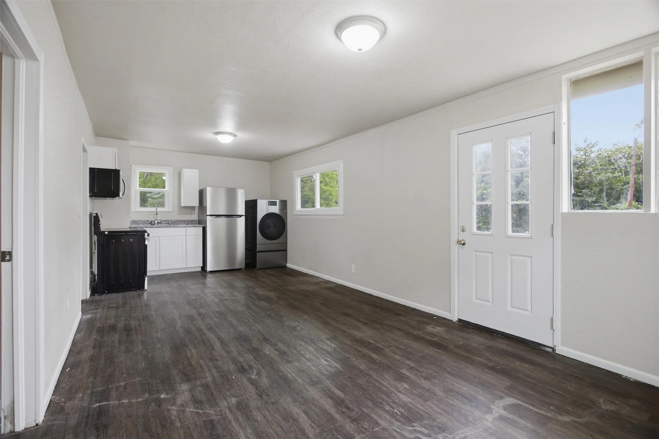 Single Family Residence For Sale in Tarrant County , 2264 Fritz Allen Street, Sansom Park, Texas 76114, 2 Bedroom, 1 Bathroom, Garage spaces, 624 Sqft, built in 1952, mls#21354126, Real Estate Agent in Sansom Park, Homes For Sale in Tarrant county, Homes For Sale in Sansom Park, Realtor in Sansom Park Texas, Real Estate Brokerage Independent Realty Texas, Luminita Cordes Realtor