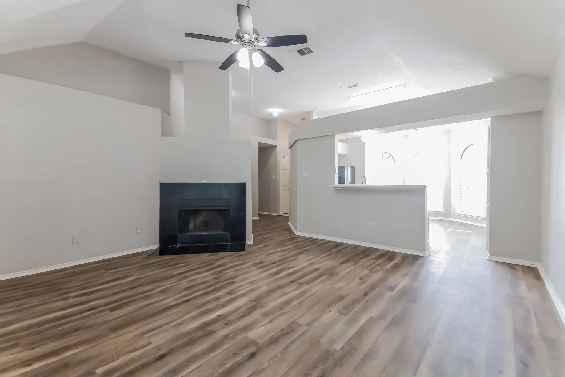 Single Family Residence For Rent in Collin County , 701 Long Hill Court, Mc Kinney, Texas 75071, 3 Bedroom, 2 Bathroom, 2 Garage spaces, 1,508 Sqft, built in 1994, mls#21354134, Real Estate Agent in Mc Kinney, Homes For Rent in Collin county, Homes For Rent in Mc Kinney, Realtor in Mc Kinney Texas, Real Estate Brokerage Independent Realty Texas, Luminita Cordes Realtor