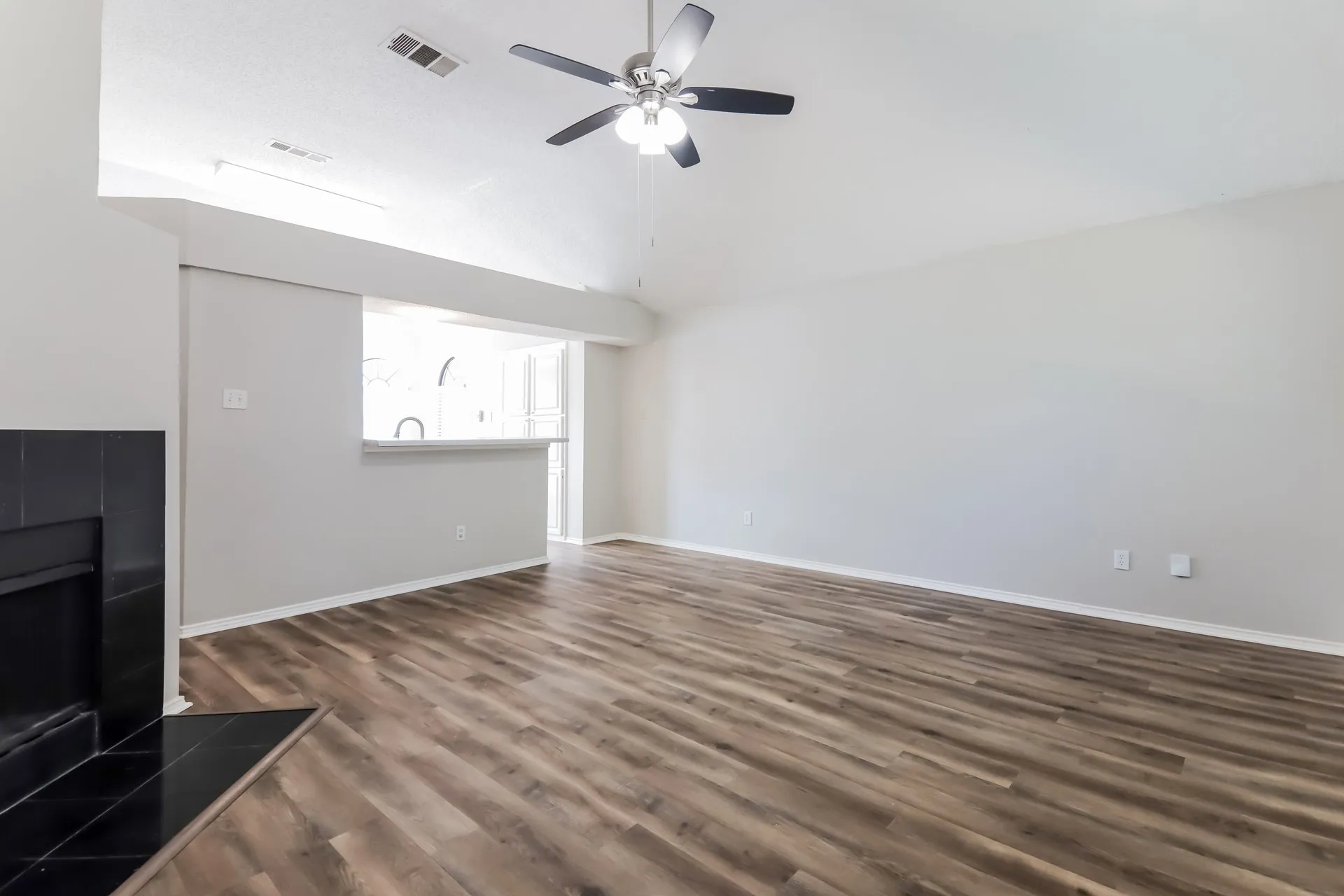 Single Family Residence For Rent in Collin County , 701 Long Hill Court, Mc Kinney, Texas 75071, 3 Bedroom, 2 Bathroom, 2 Garage spaces, 1,508 Sqft, built in 1994, mls#21354134, Real Estate Agent in Mc Kinney, Homes For Rent in Collin county, Homes For Rent in Mc Kinney, Realtor in Mc Kinney Texas, Real Estate Brokerage Independent Realty Texas, Luminita Cordes Realtor