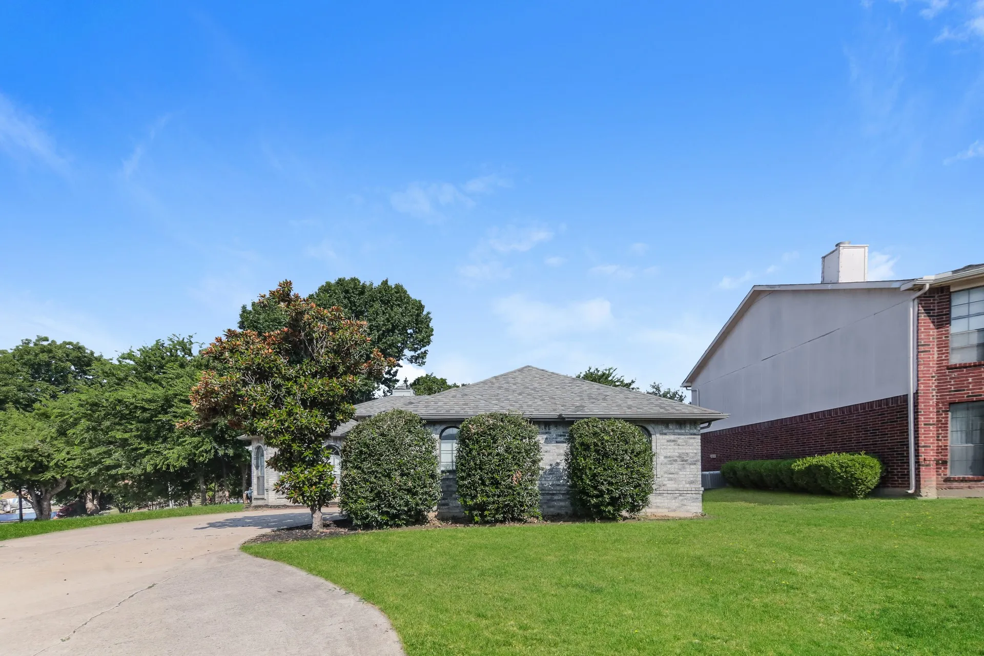 Single Family Residence For Rent in Collin County , 701 Long Hill Court, Mc Kinney, Texas 75071, 3 Bedroom, 2 Bathroom, 2 Garage spaces, 1,508 Sqft, built in 1994, mls#21354134, Real Estate Agent in Mc Kinney, Homes For Rent in Collin county, Homes For Rent in Mc Kinney, Realtor in Mc Kinney Texas, Real Estate Brokerage Independent Realty Texas, Luminita Cordes Realtor