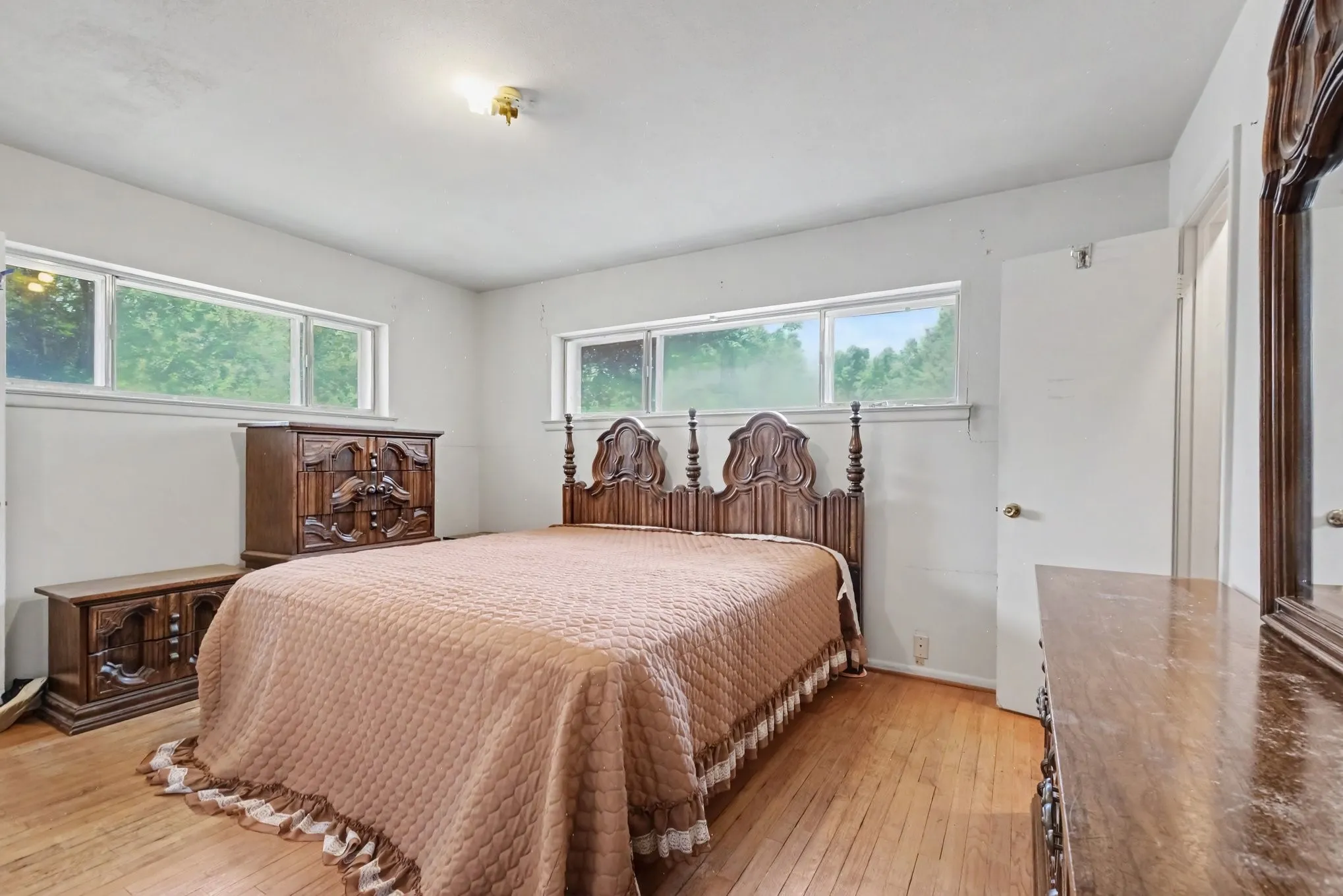 Single Family Residence For Sale in Dallas County , 1932 Pilgrim Drive, Irving, Texas 75061, 3 Bedroom, 2 Bathroom, Garage spaces, 1,526 Sqft, built in 1954, mls#21351173, Real Estate Agent in Irving, Homes For Sale in Dallas county, Homes For Sale in Irving, Realtor in Irving Texas, Real Estate Brokerage Independent Realty Texas, Luminita Cordes Realtor