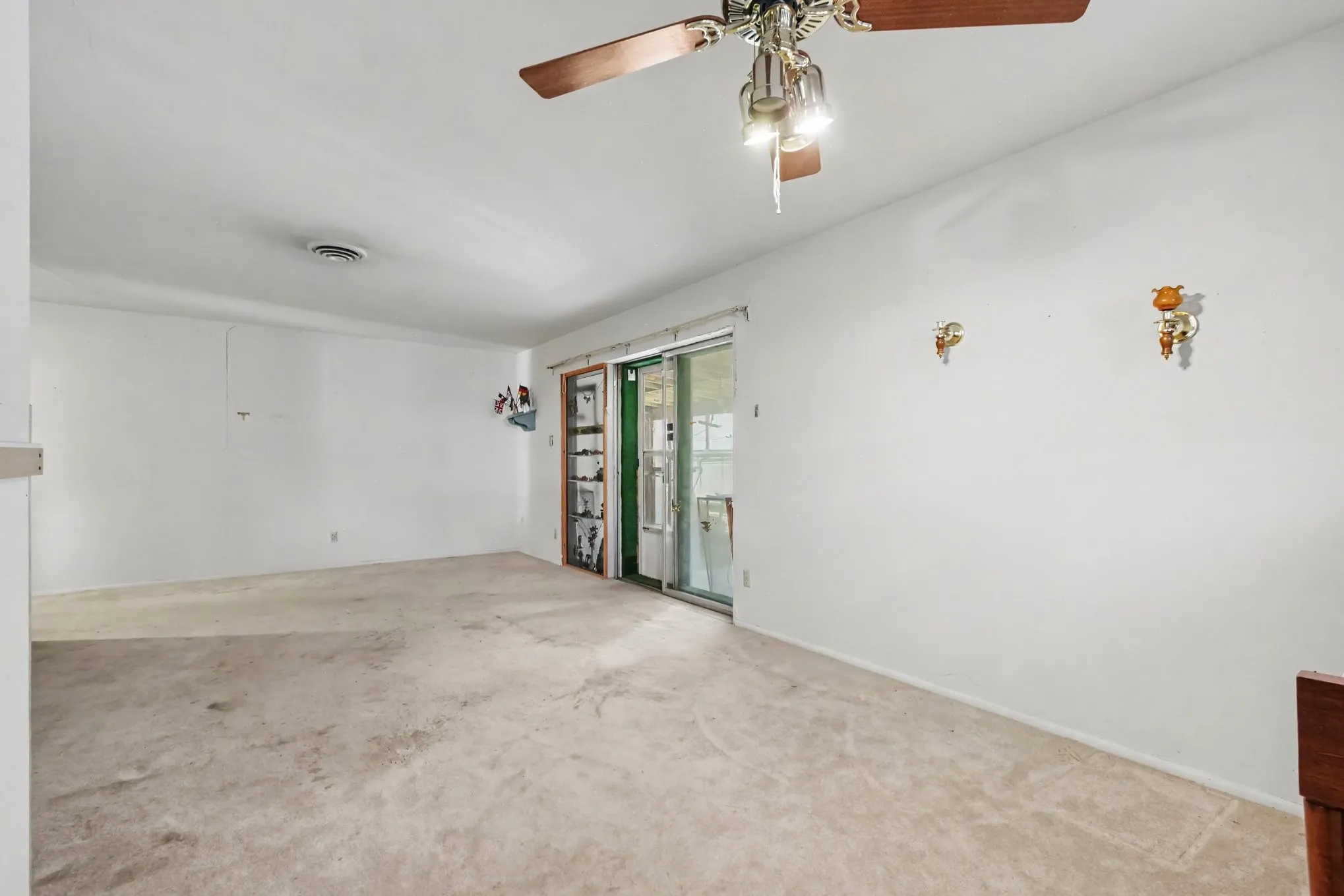 Single Family Residence For Sale in Dallas County , 1932 Pilgrim Drive, Irving, Texas 75061, 3 Bedroom, 2 Bathroom, Garage spaces, 1,526 Sqft, built in 1954, mls#21351173, Real Estate Agent in Irving, Homes For Sale in Dallas county, Homes For Sale in Irving, Realtor in Irving Texas, Real Estate Brokerage Independent Realty Texas, Luminita Cordes Realtor