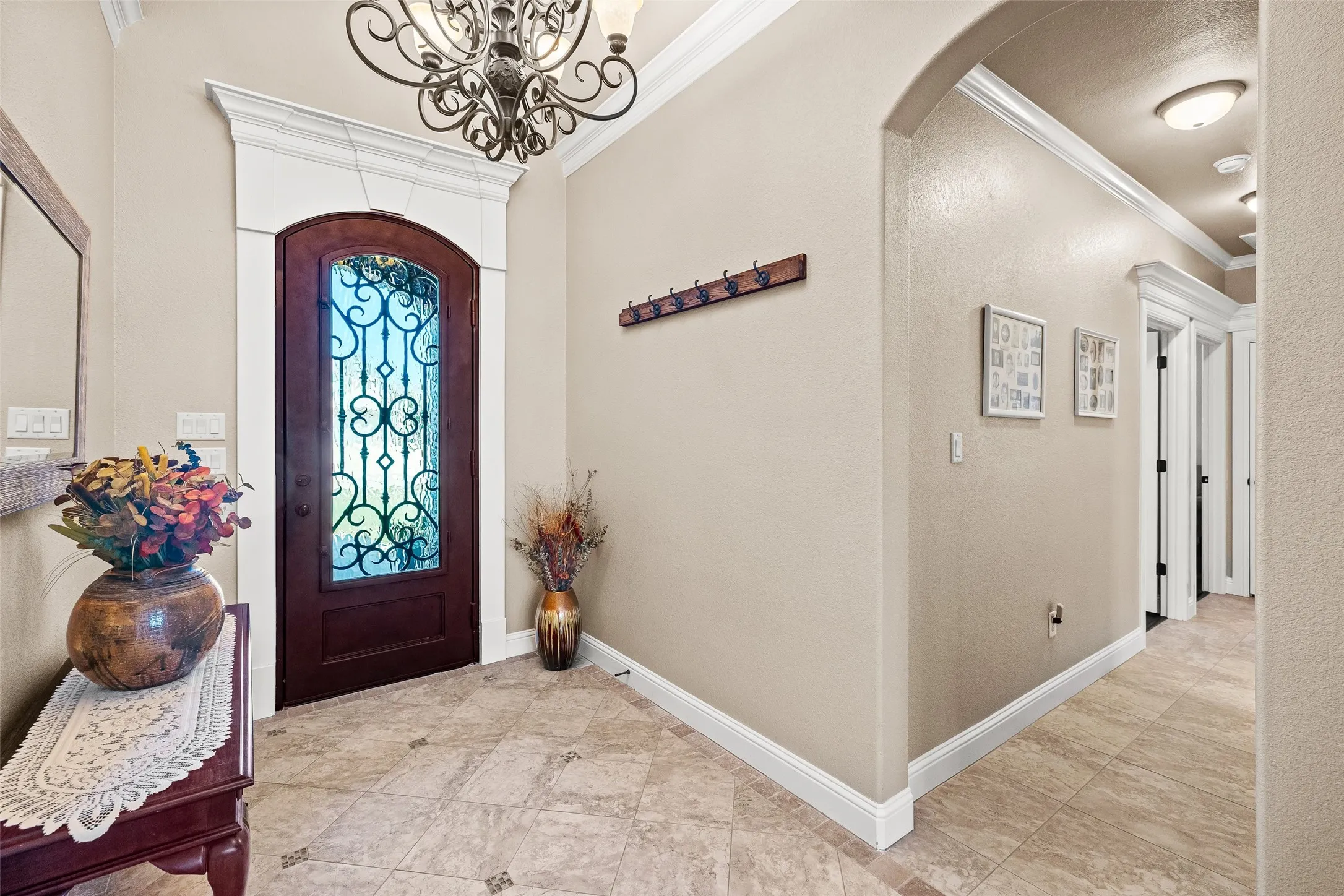 Single Family Residence For Sale in Hood County , 427 River Bank Lane, Granbury, Texas 76049, 4 Bedroom, 3 Bathroom, 2 Garage spaces, 2,542 Sqft, built in 2016, mls#21353750, Real Estate Agent in Granbury, Homes For Sale in Hood county, Homes For Sale in Granbury, Realtor in Granbury Texas, Real Estate Brokerage Independent Realty Texas, Luminita Cordes Realtor